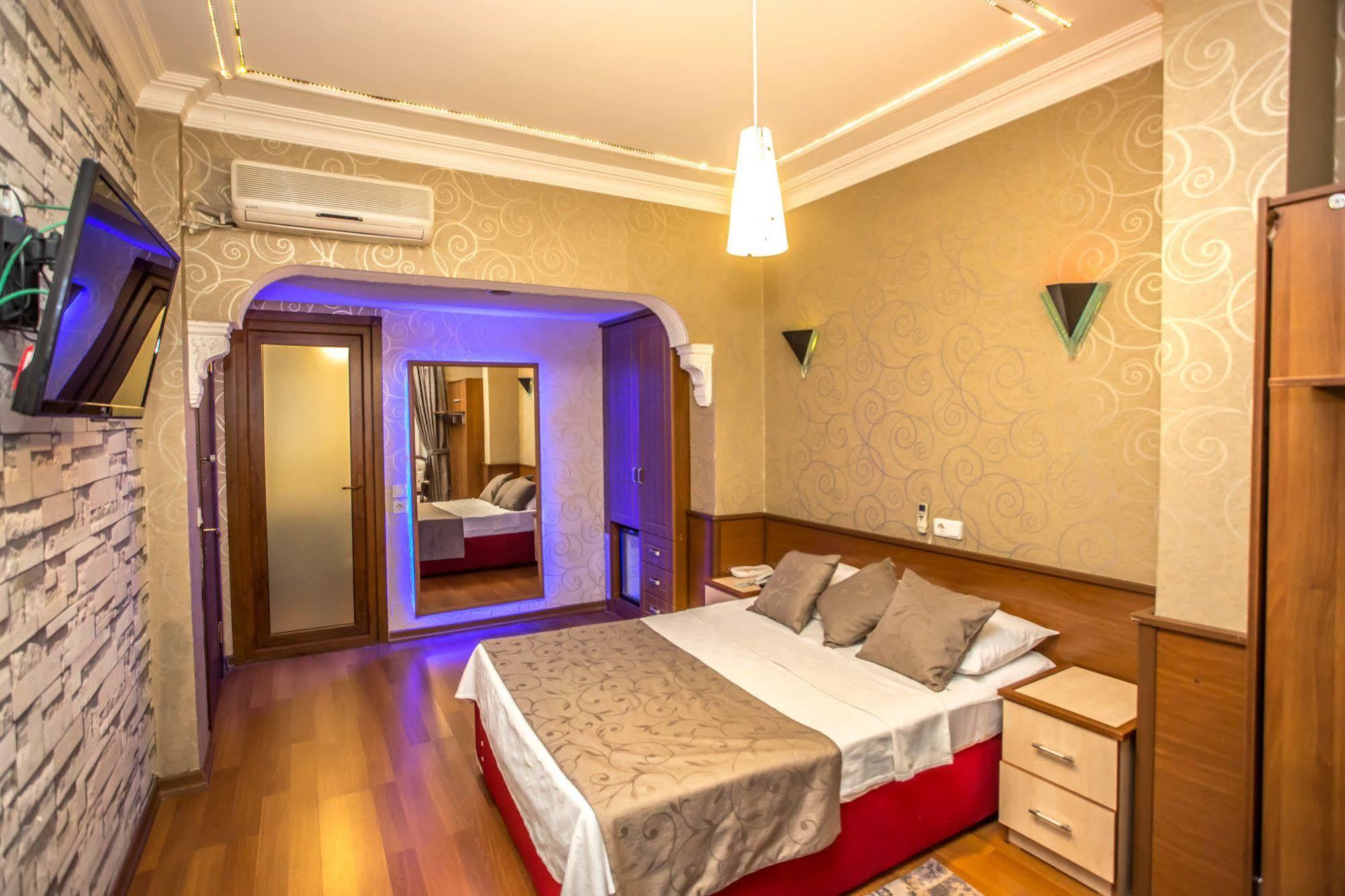 Pera Capitol Hotel