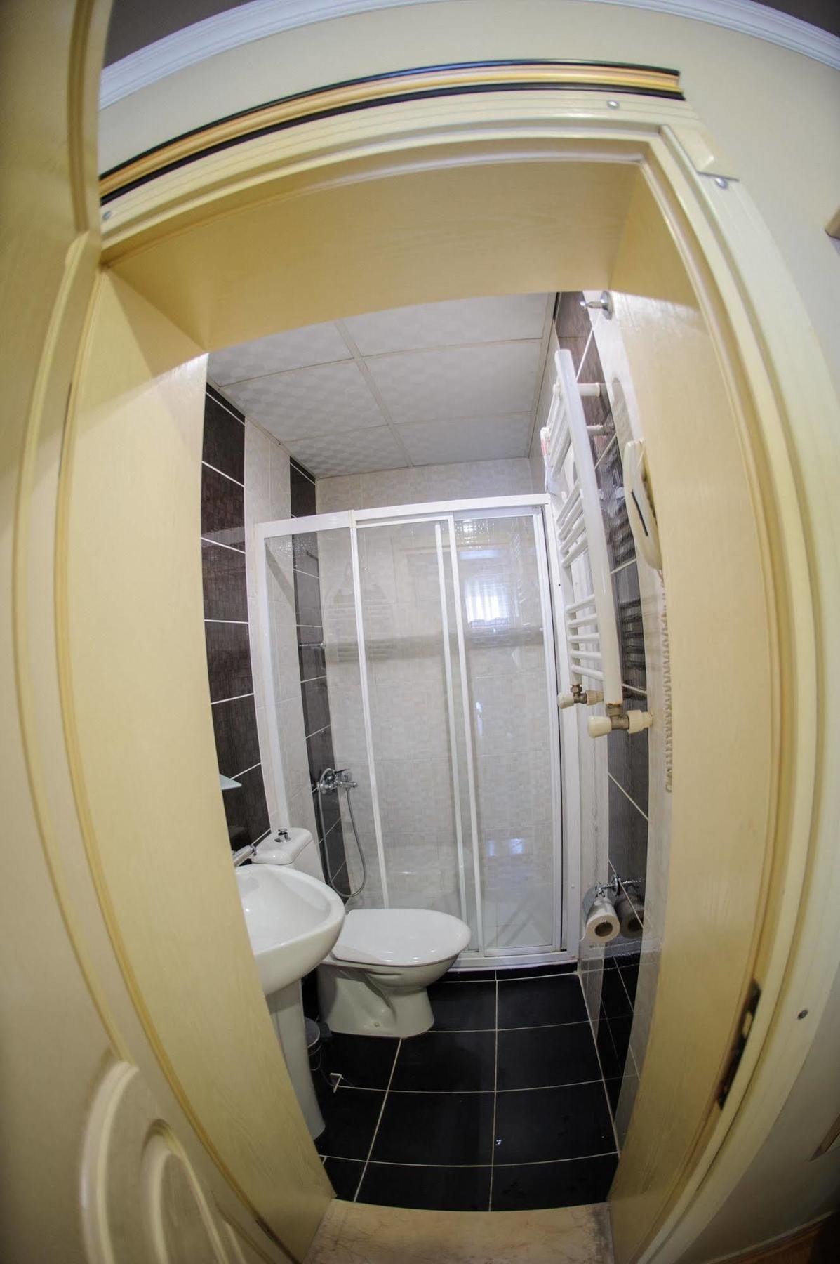 Hurriyet Otel 2*