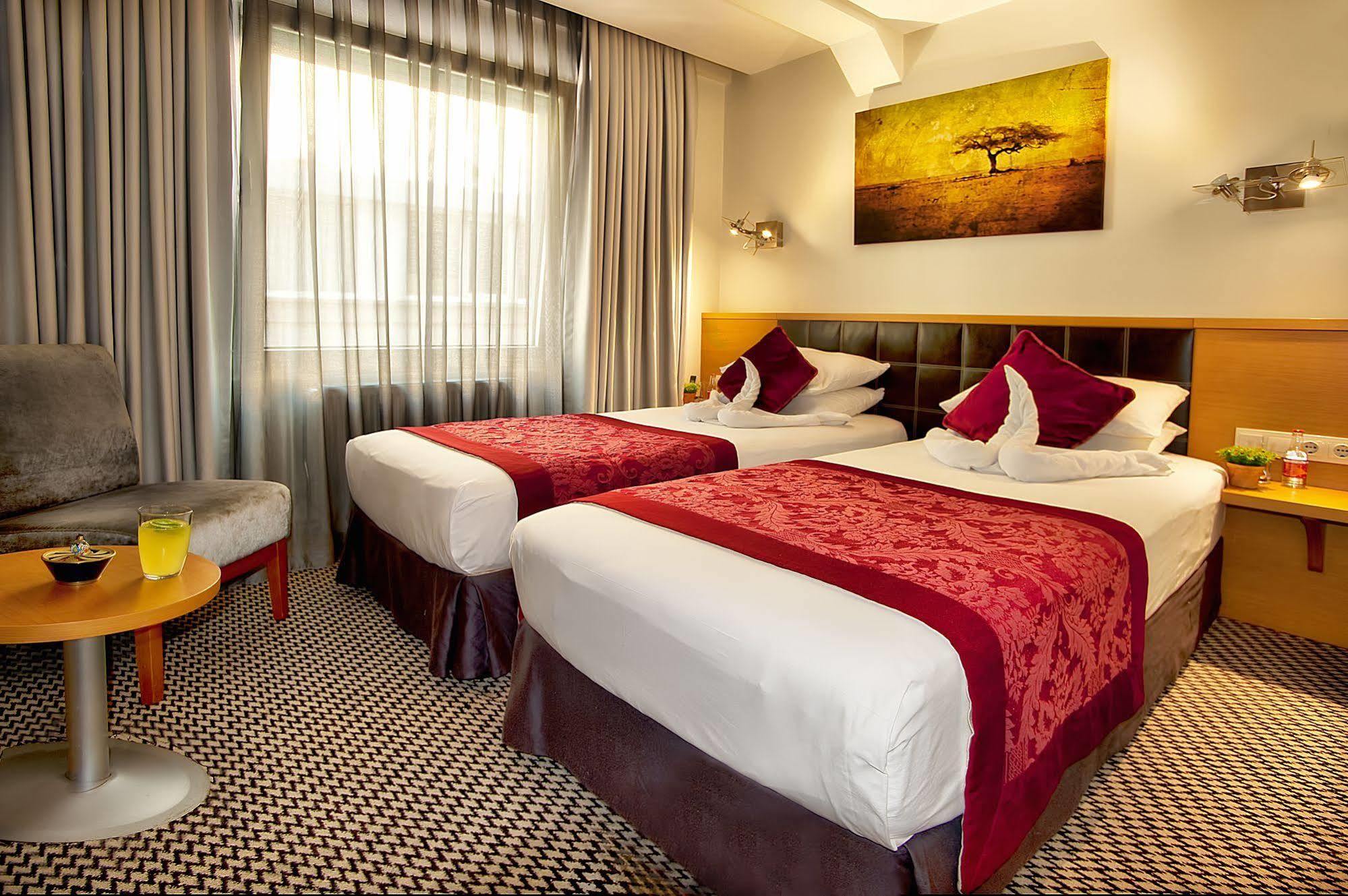 Parkhouse & Hotel 3*