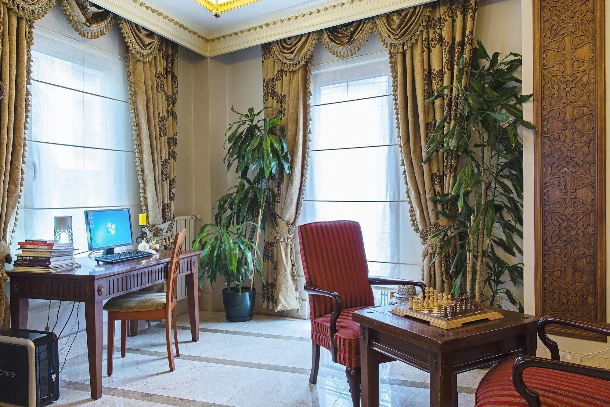 Hotel Acra - Special Category