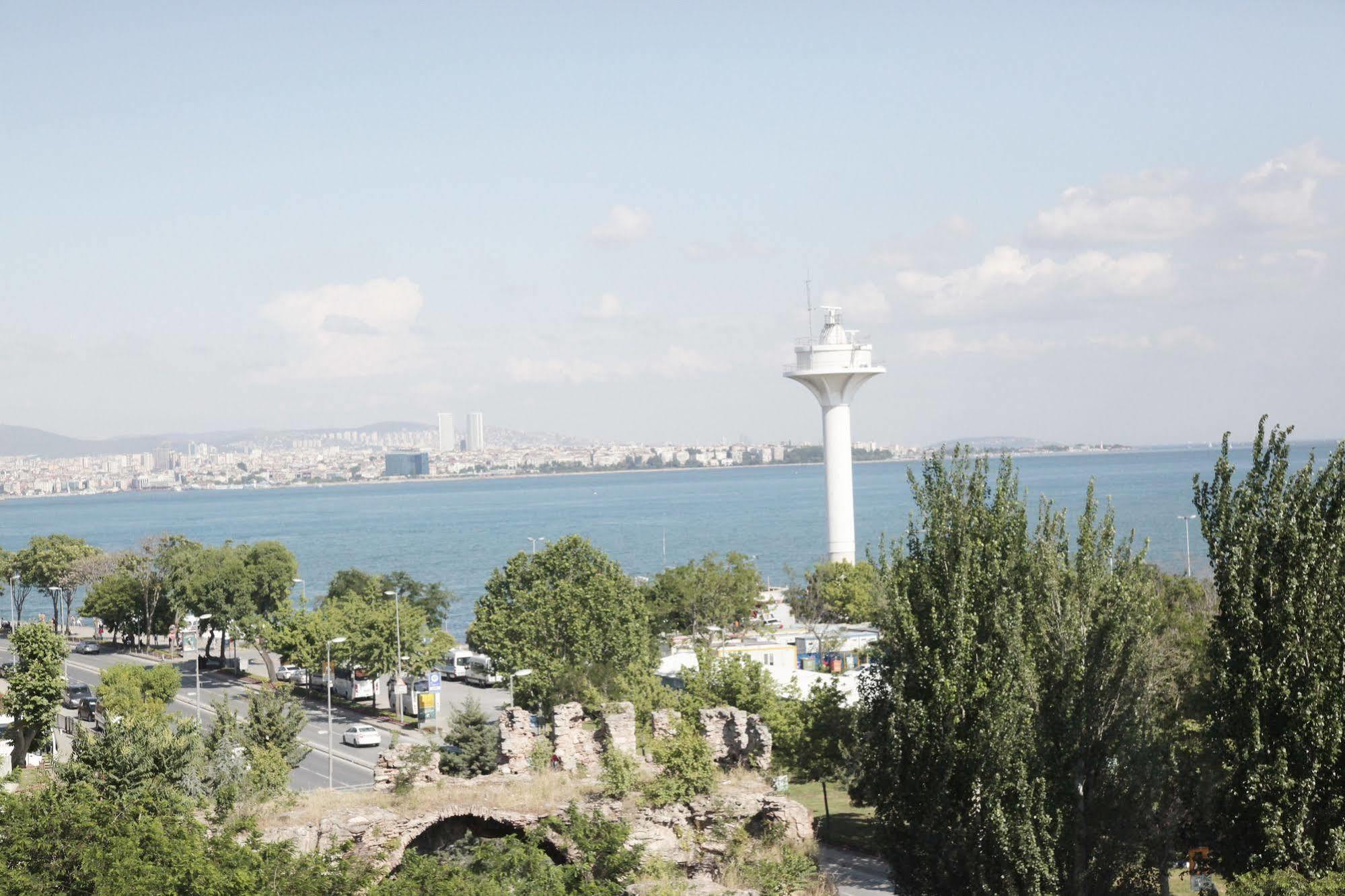 Hotel Sphendon 3*