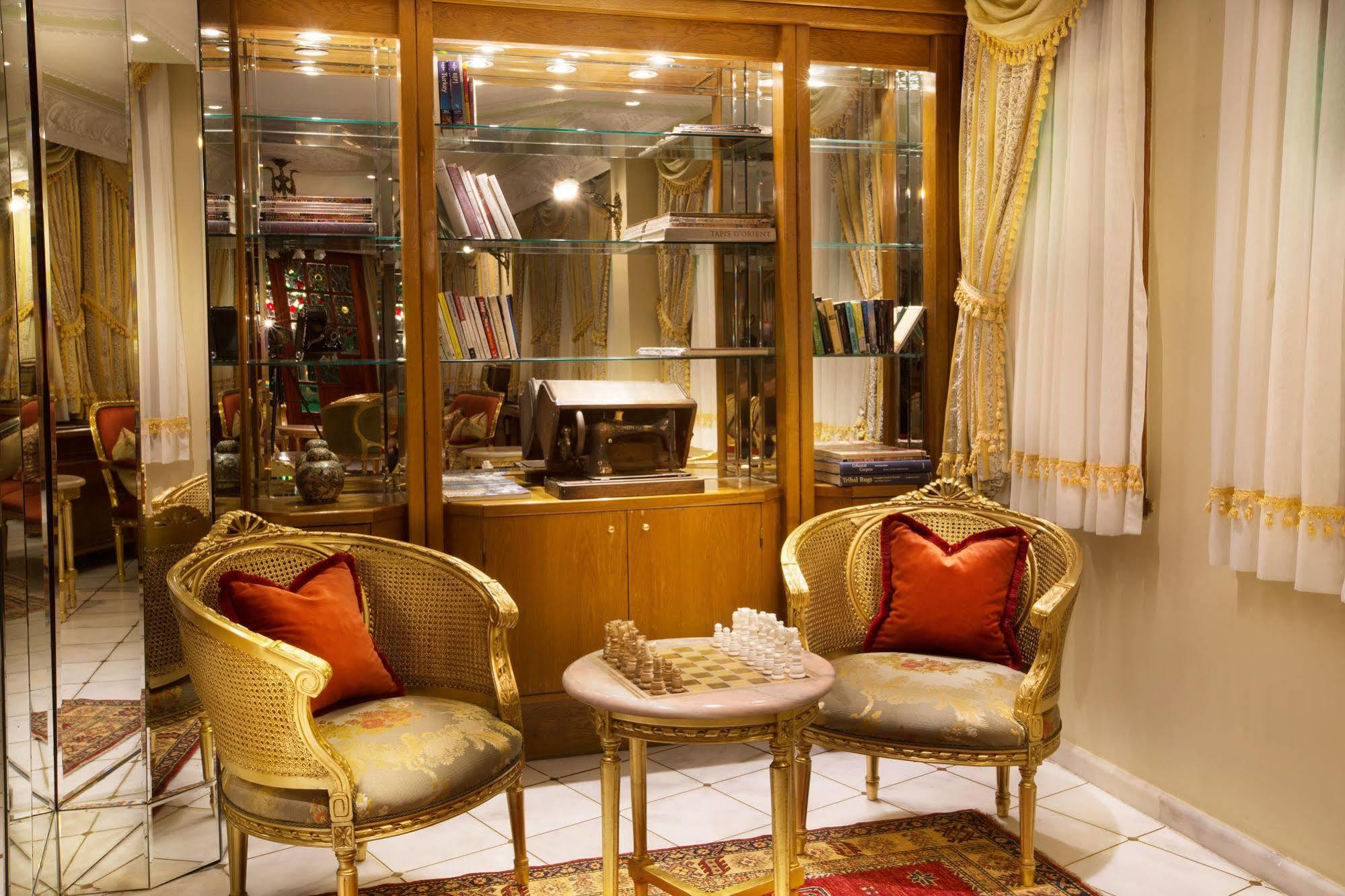 Valide Sultan Konagi Istanbul
