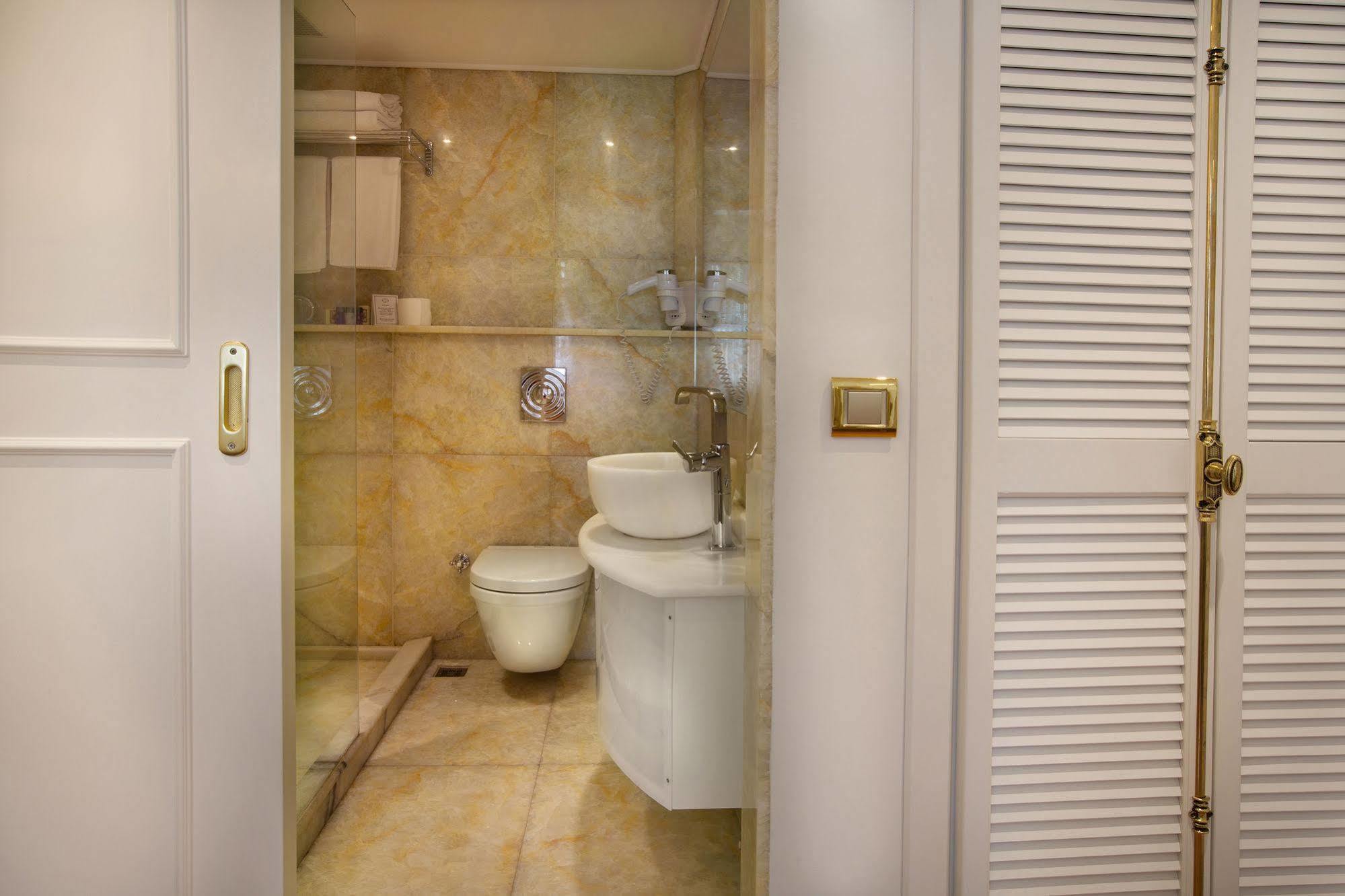 Valide Sultan Konagi Istanbul