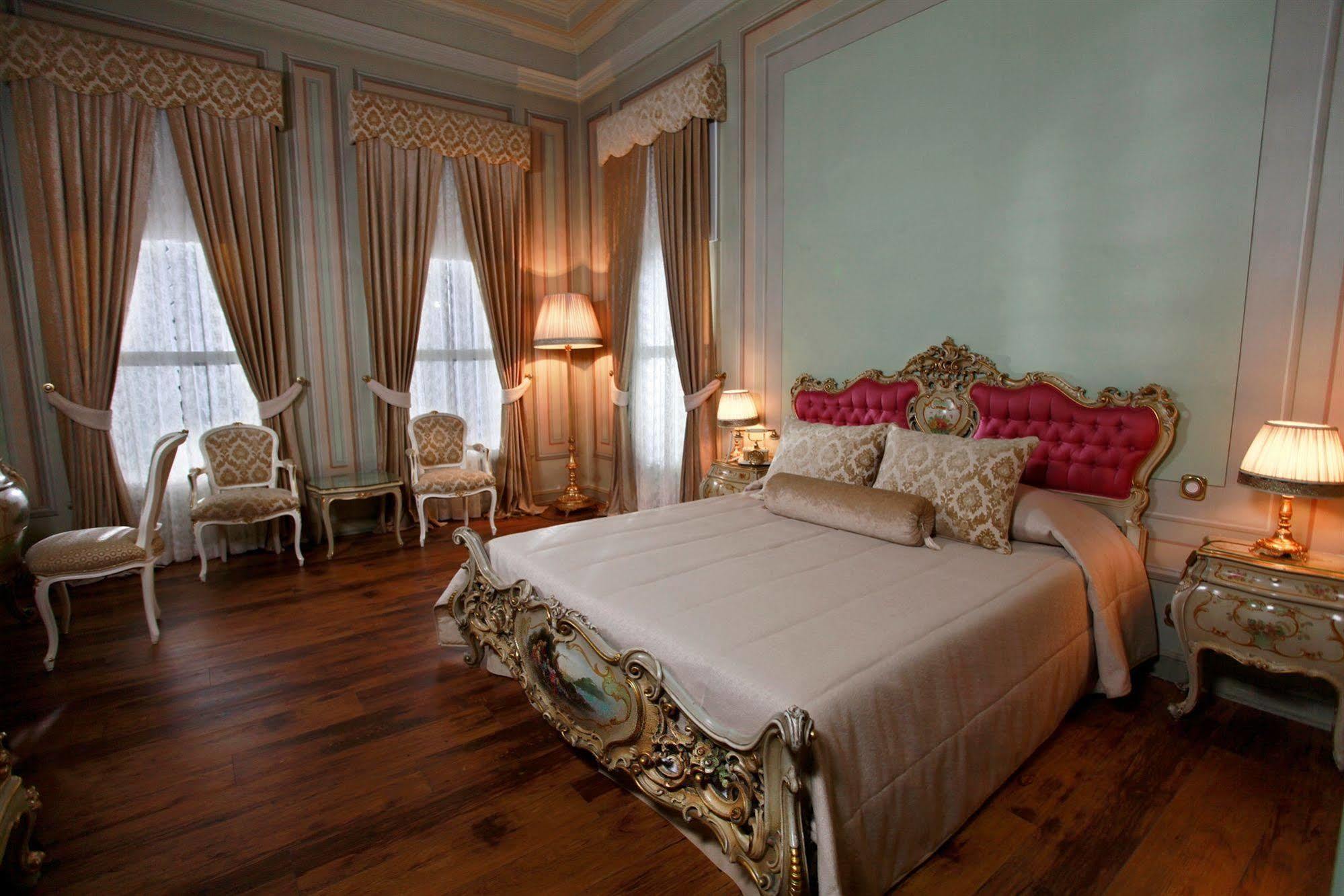 Bosphorus Palace Hotel 4*