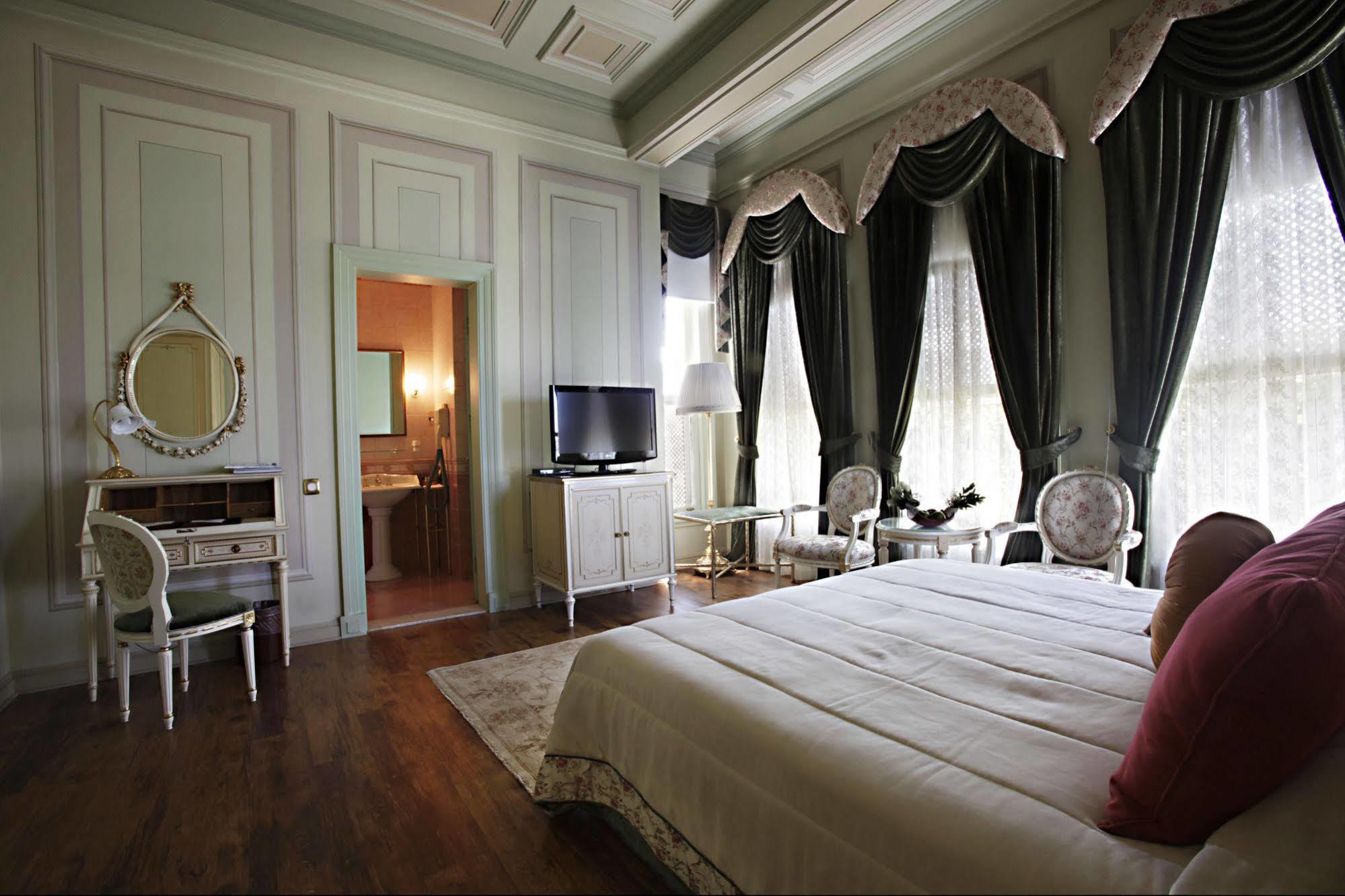 Hotel Bosphorus Palace 4*
