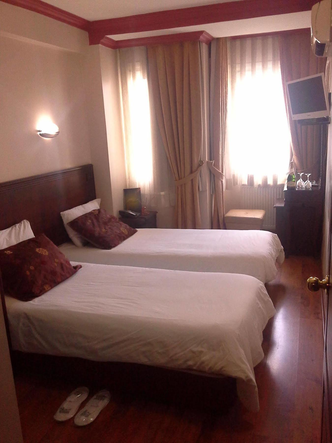 Hotel Abella 3*