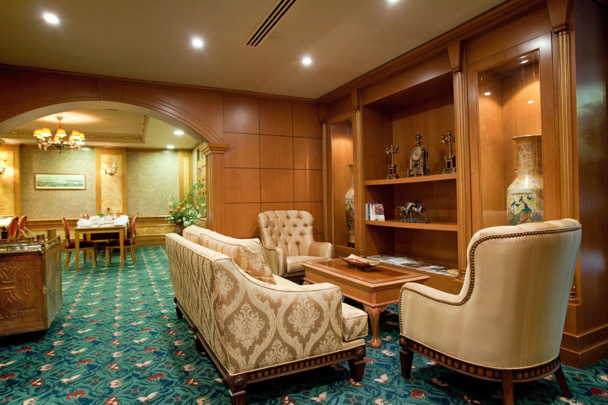 Otel Oran 4*