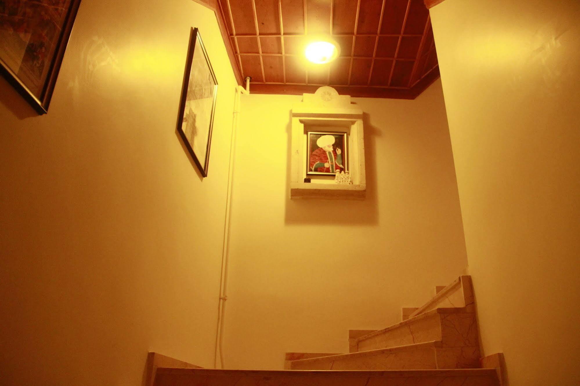 Hotel Saruhan 2*
