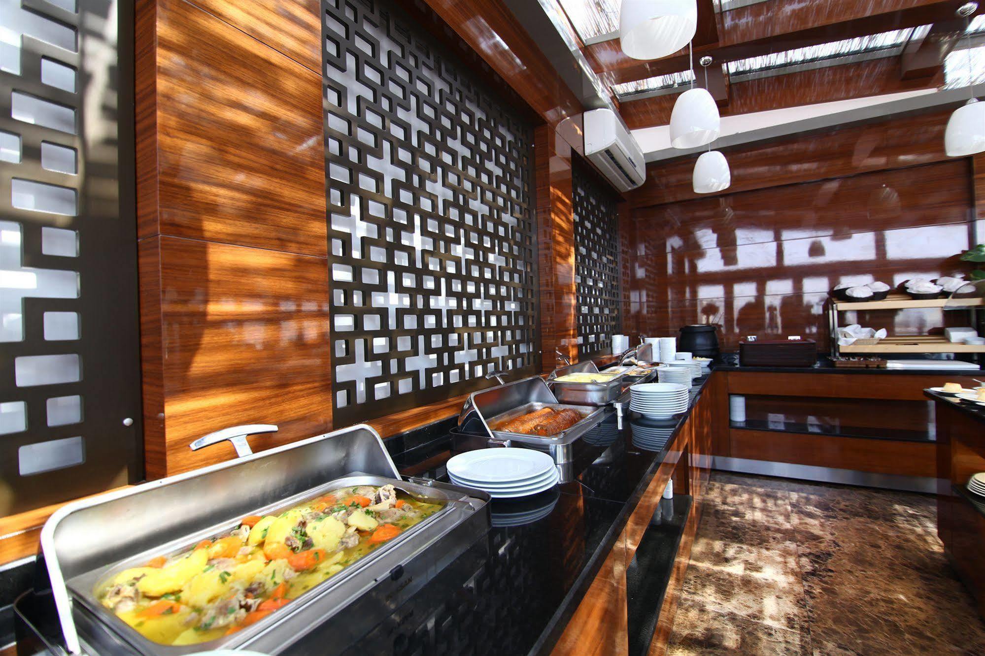 Monaco Hotel 4*