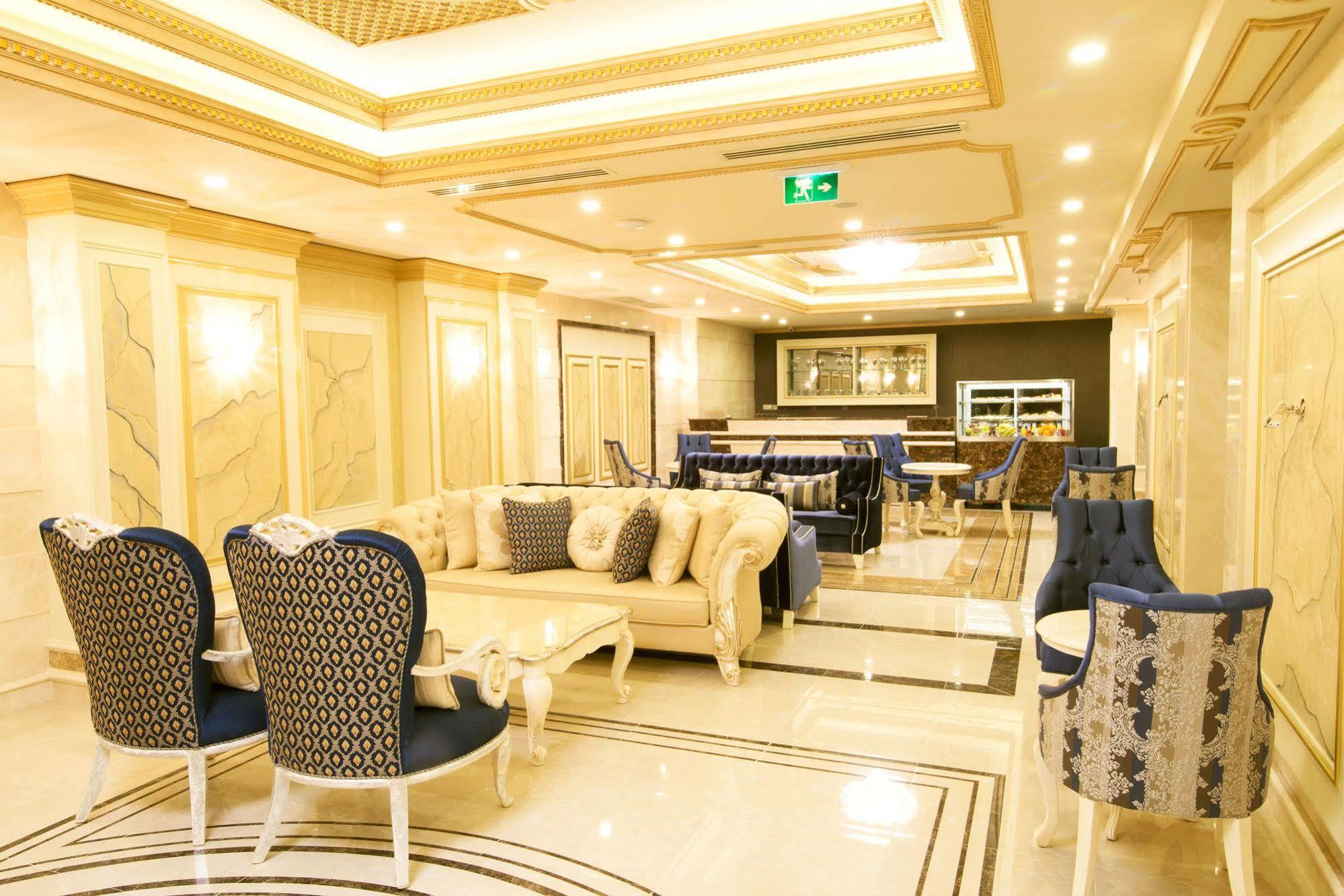 Halifaks Hotel 4*