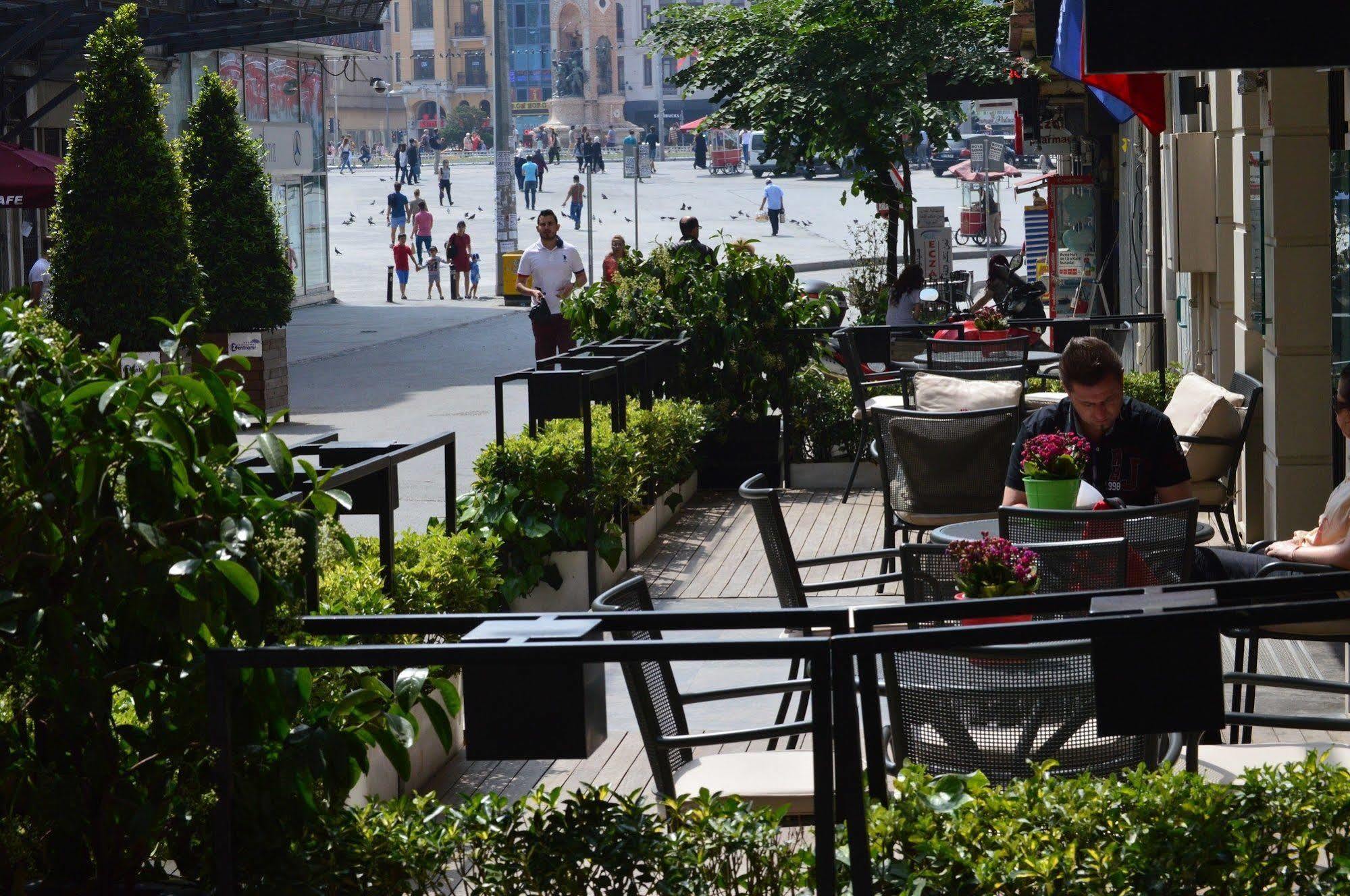 Hotel Four Points Flex By Sheraton Taksim Square 4*