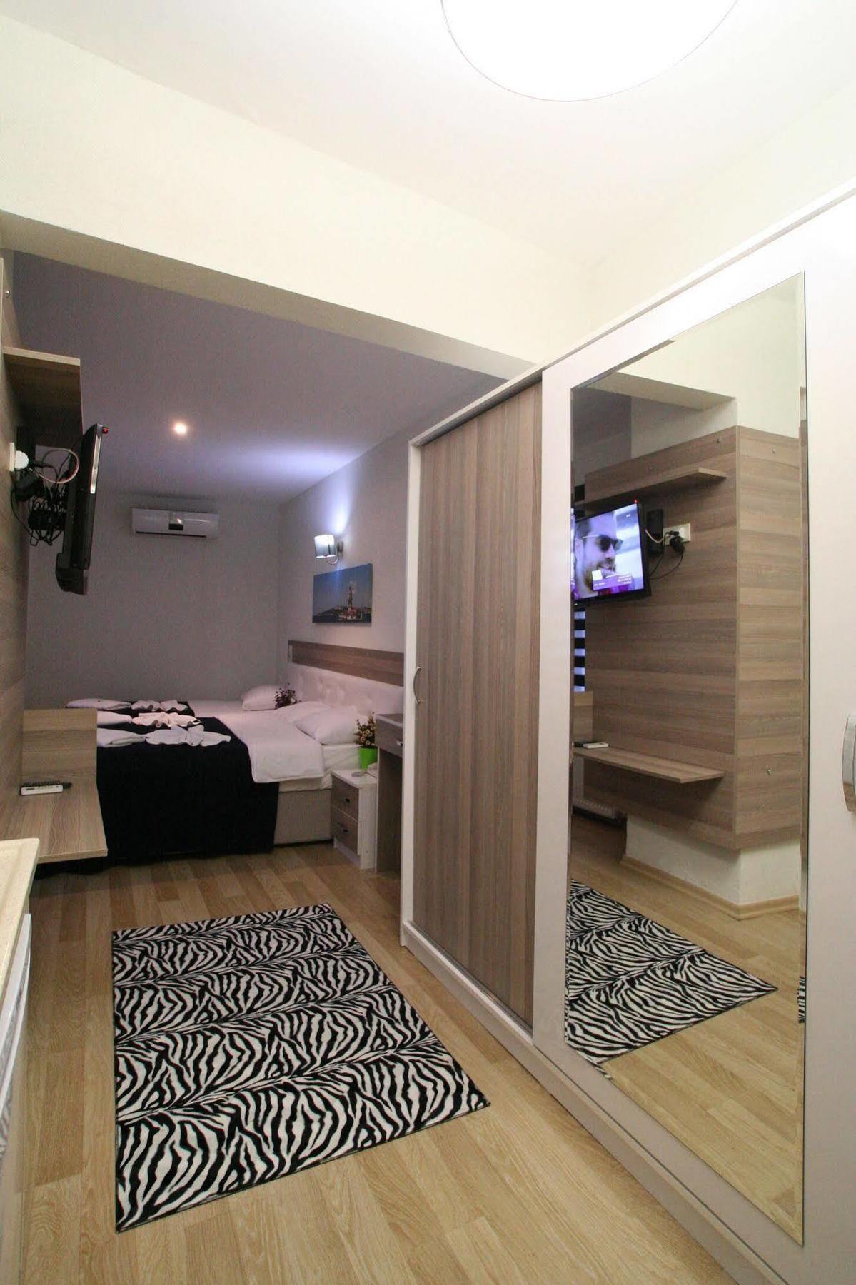 Luce Hotel