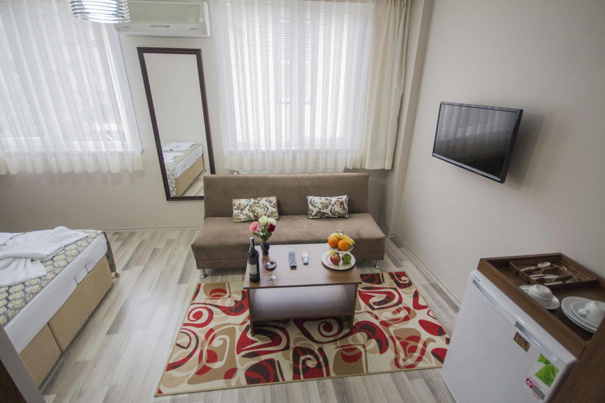 Aparthotel Carina