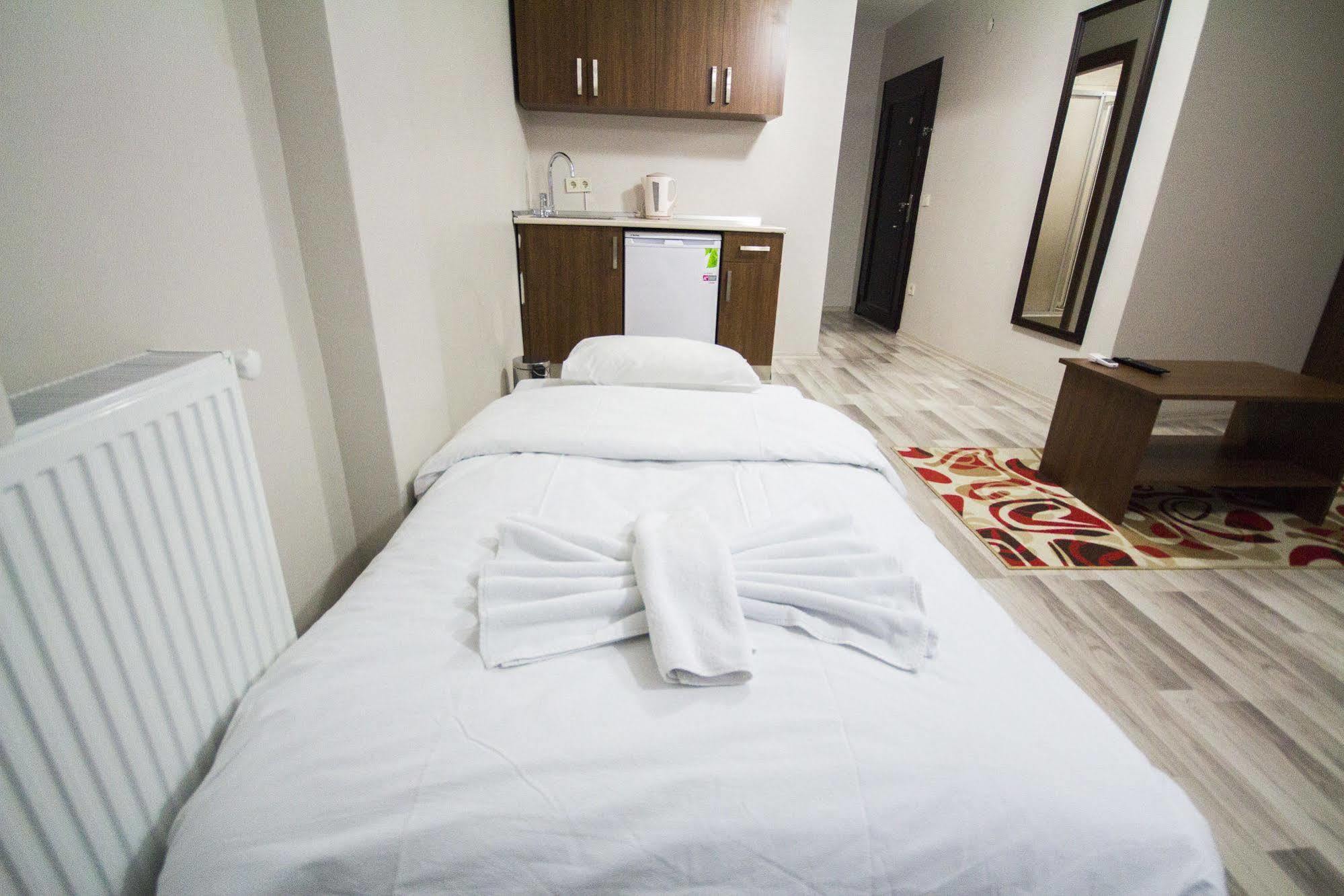 Carina Aparthotel