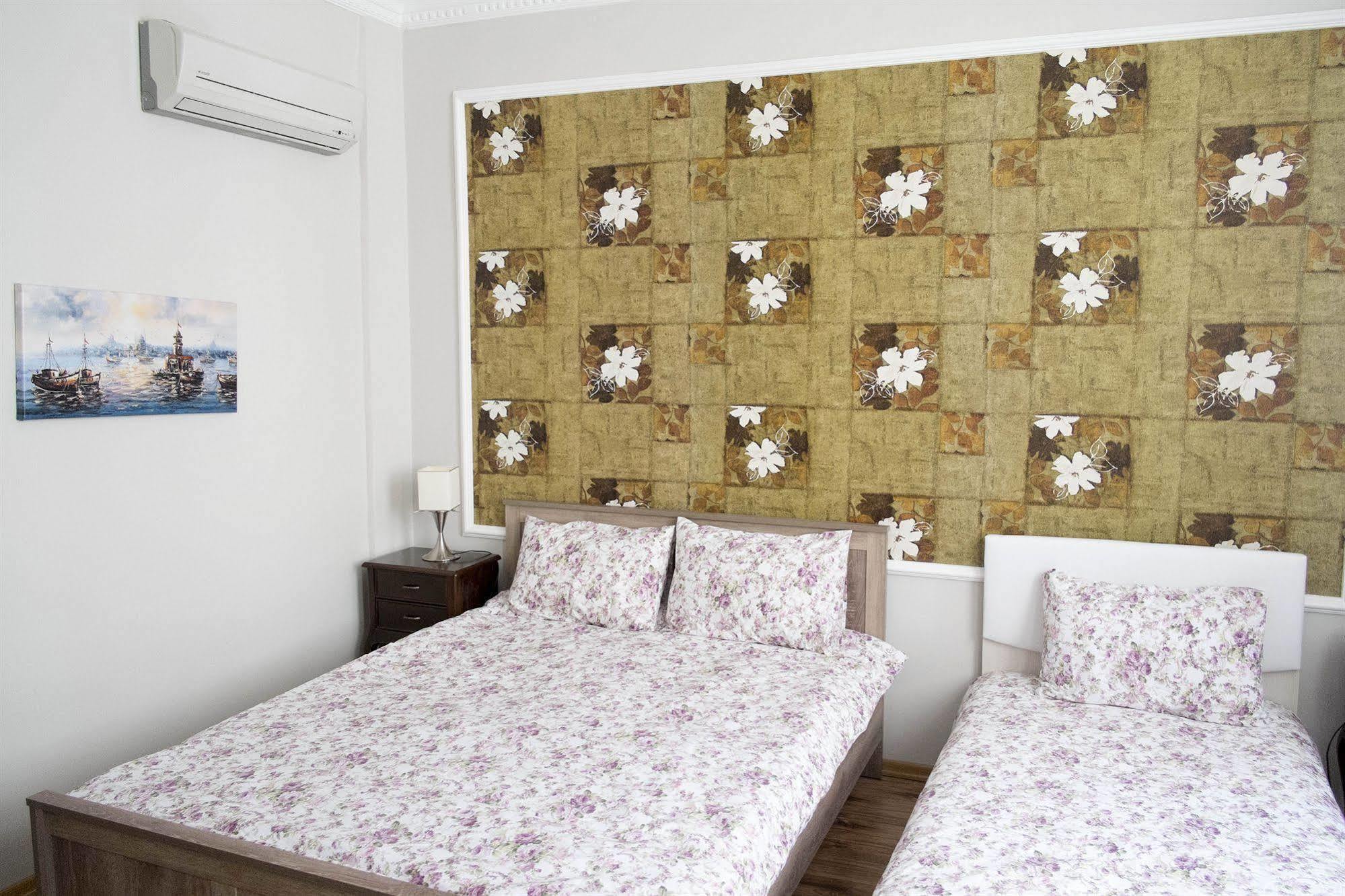 Dora Hotel