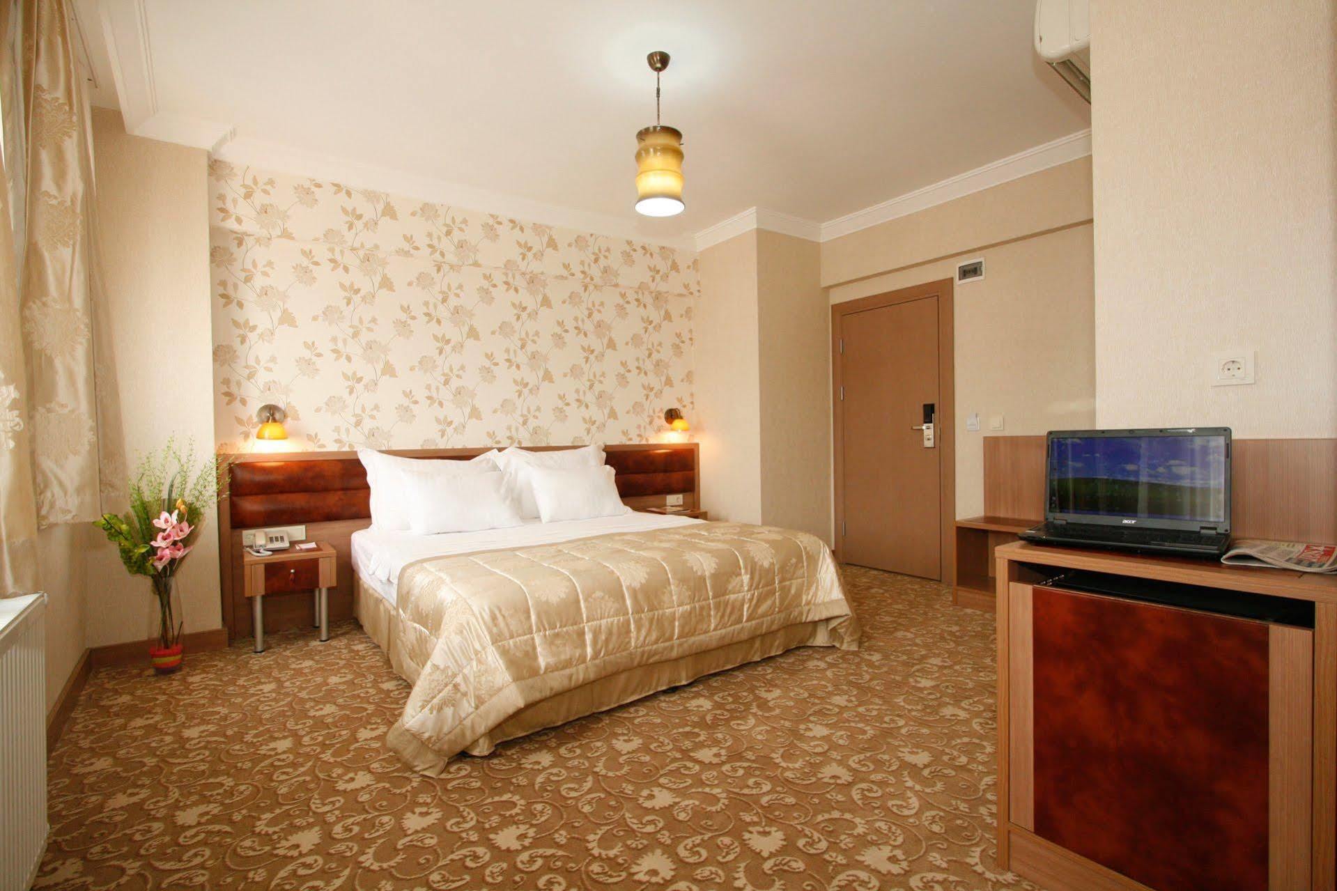 Senabil Old & İstanbul