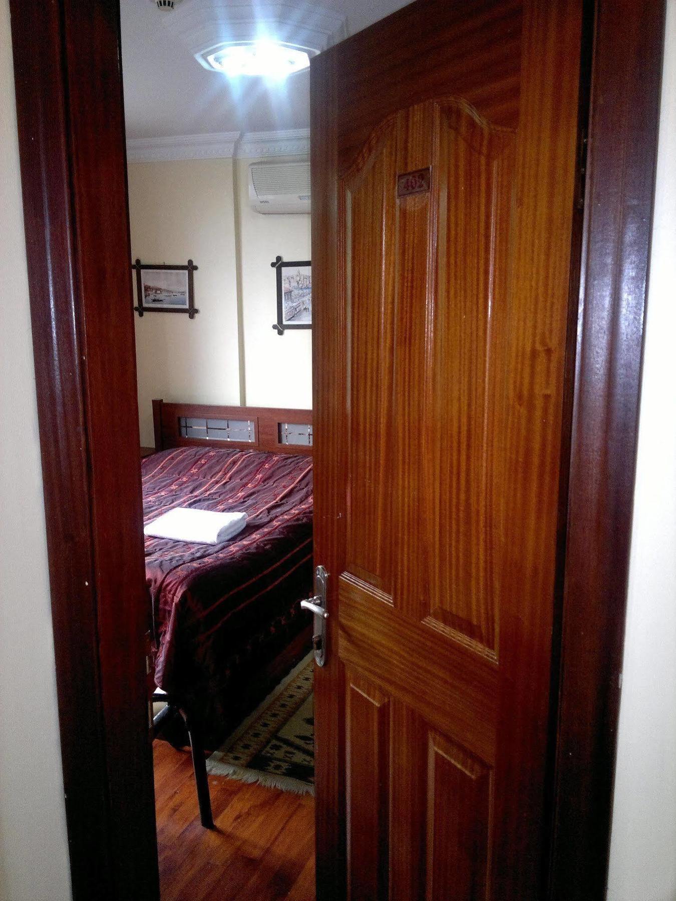 Emre Hotel 2*