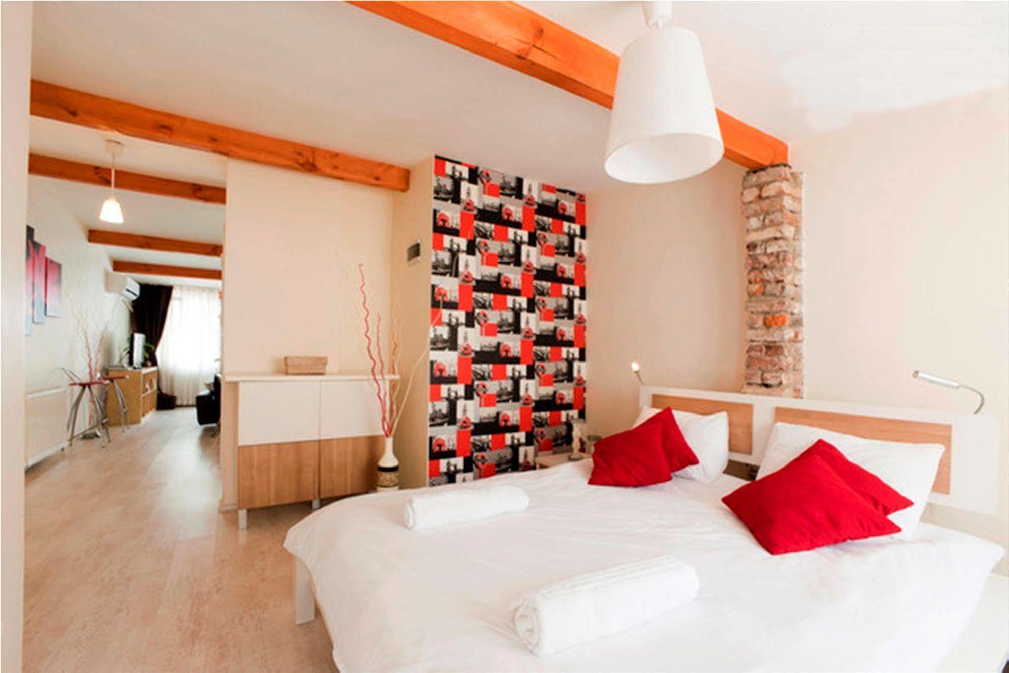 Adonis House Taksim Hotel
