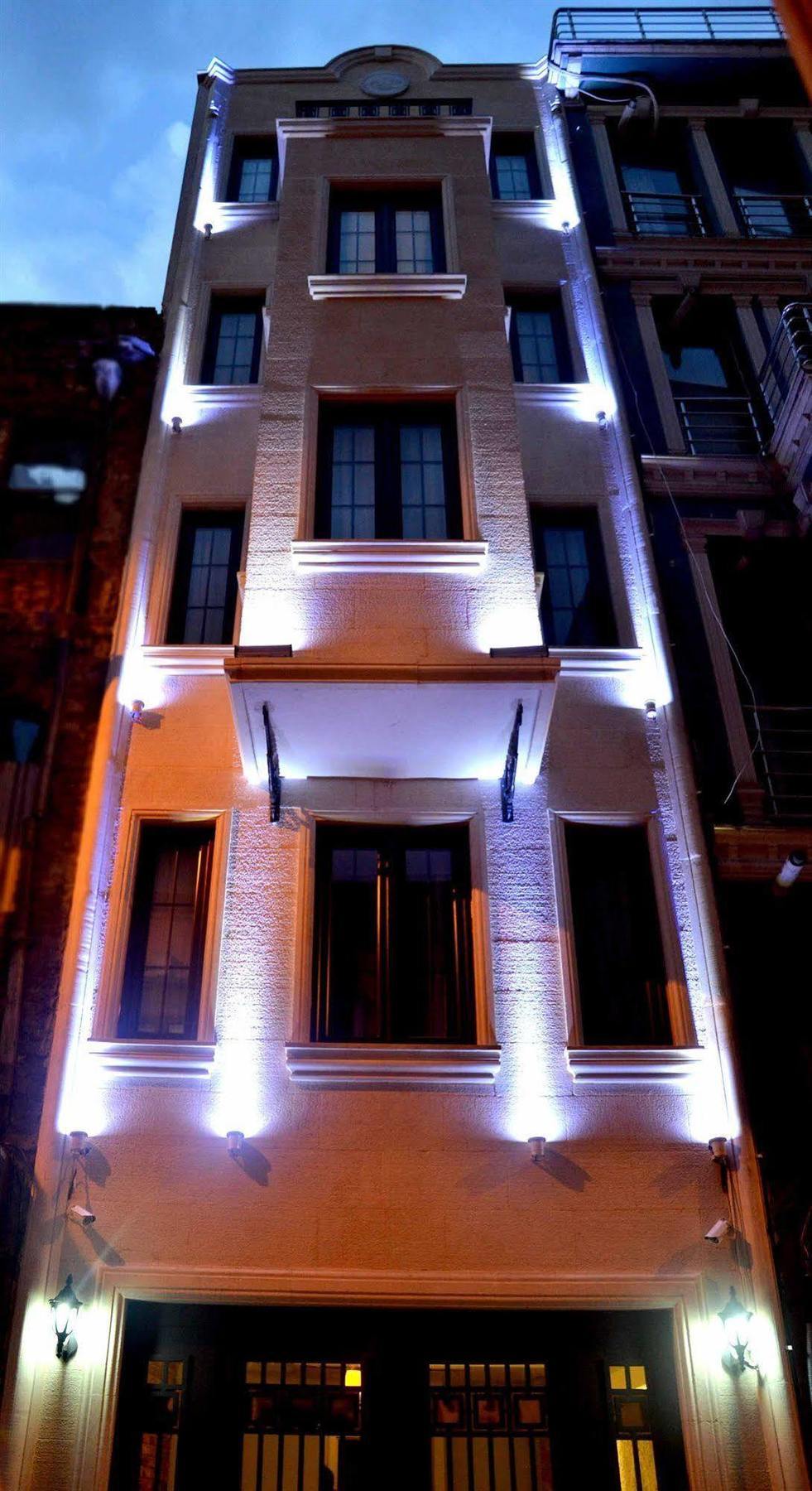 A Hotel 3*
