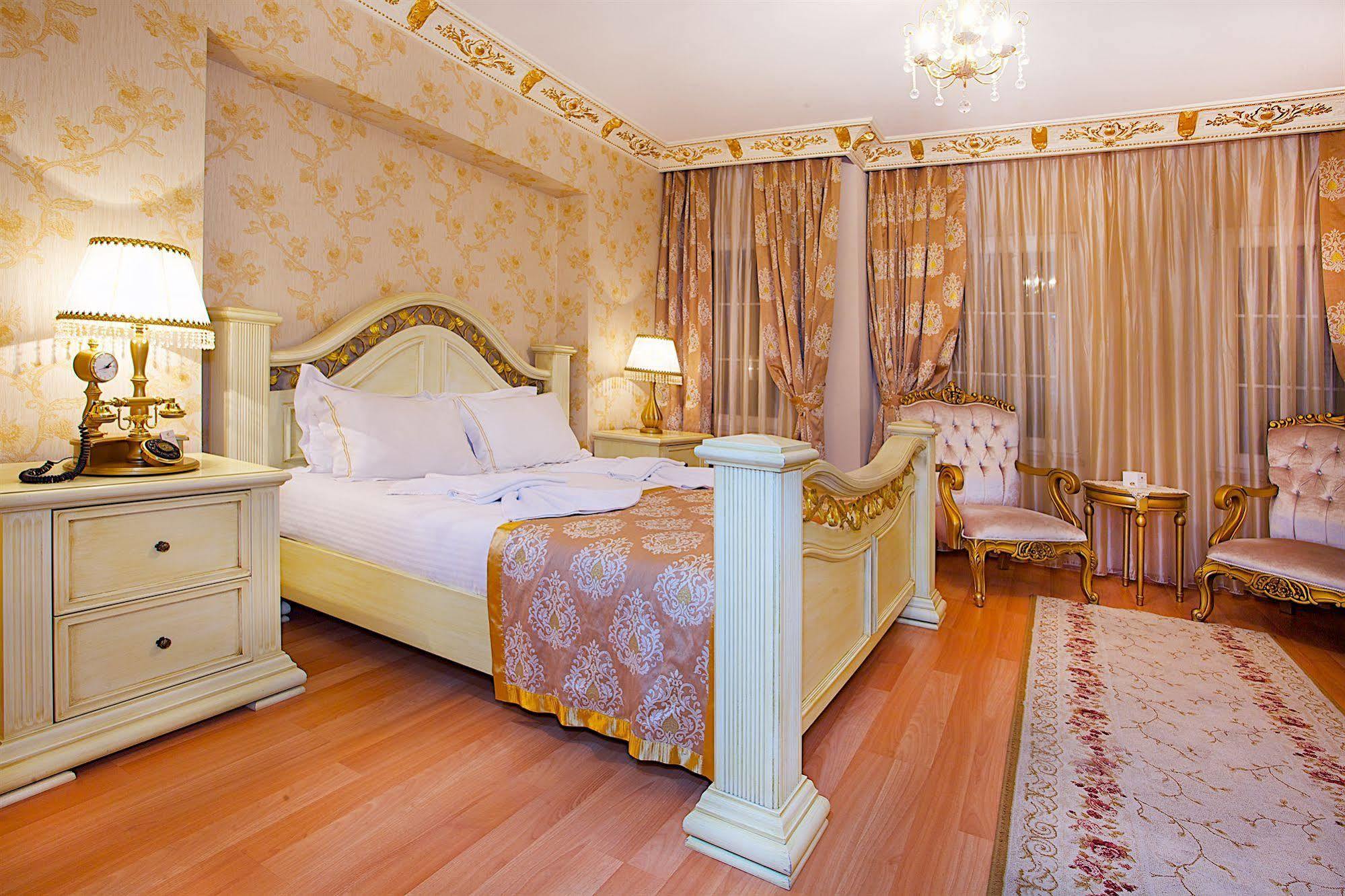 Hotel White House 4*