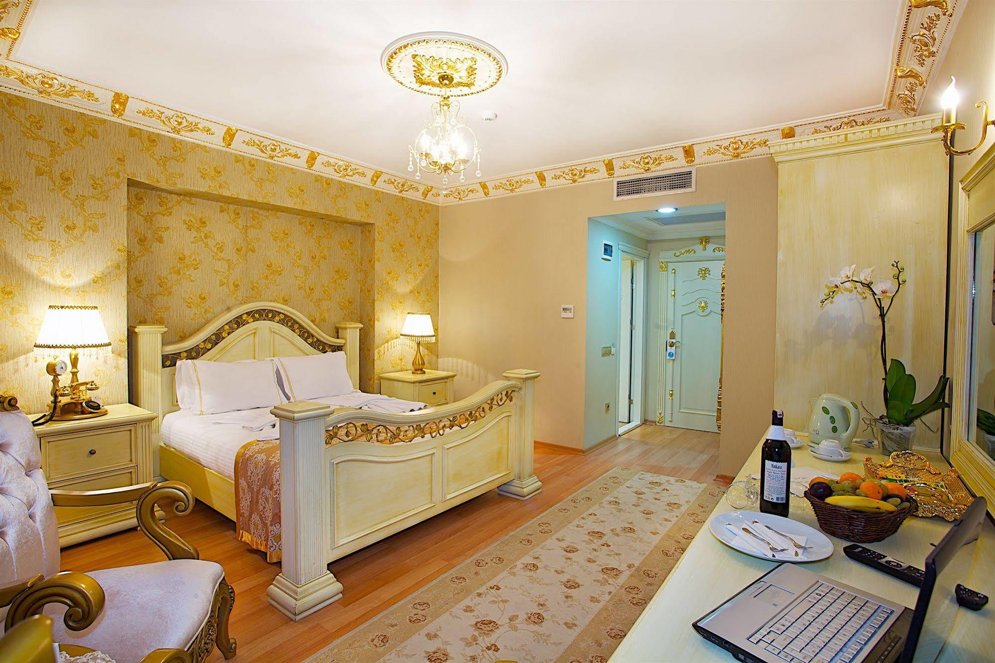 Hotel White House 4*