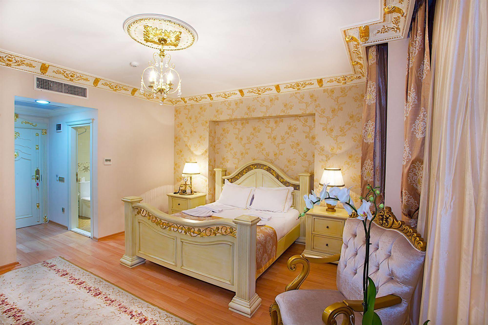 Hotel White House