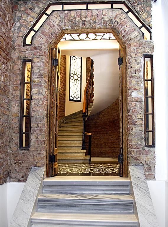 Frida * Istanbul