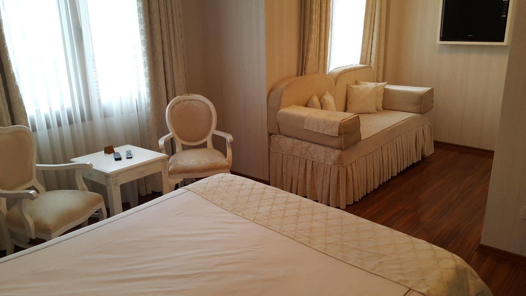 Hotel Albinas Old