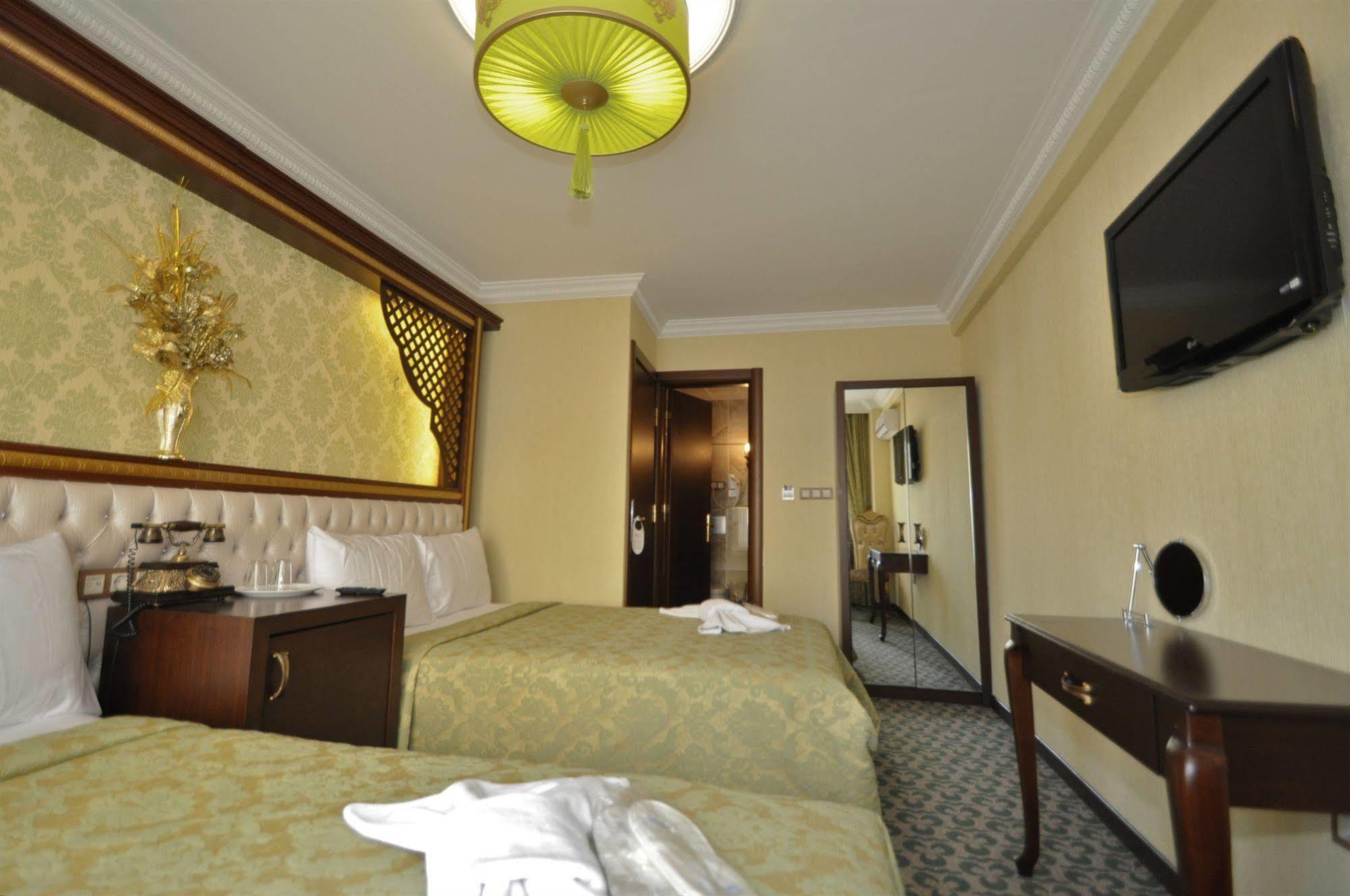 Hotel Salinas *