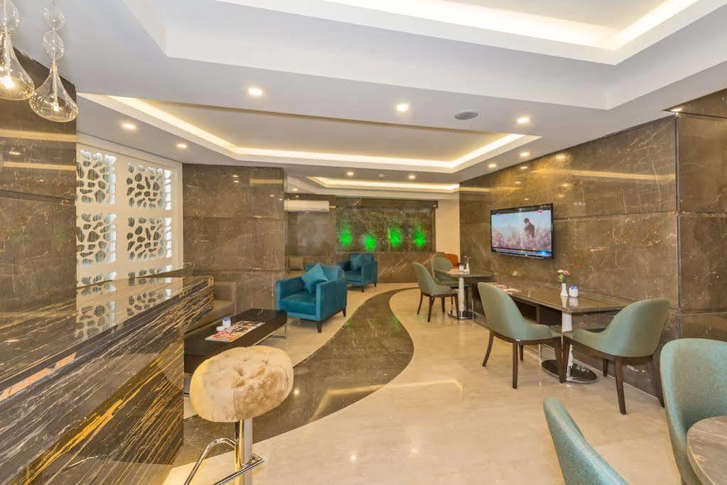 Hotel Bisetun 4*