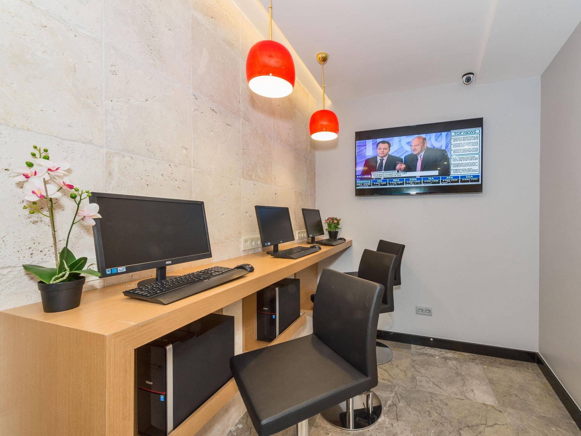 Boursier 1 & Hotel Istanbul