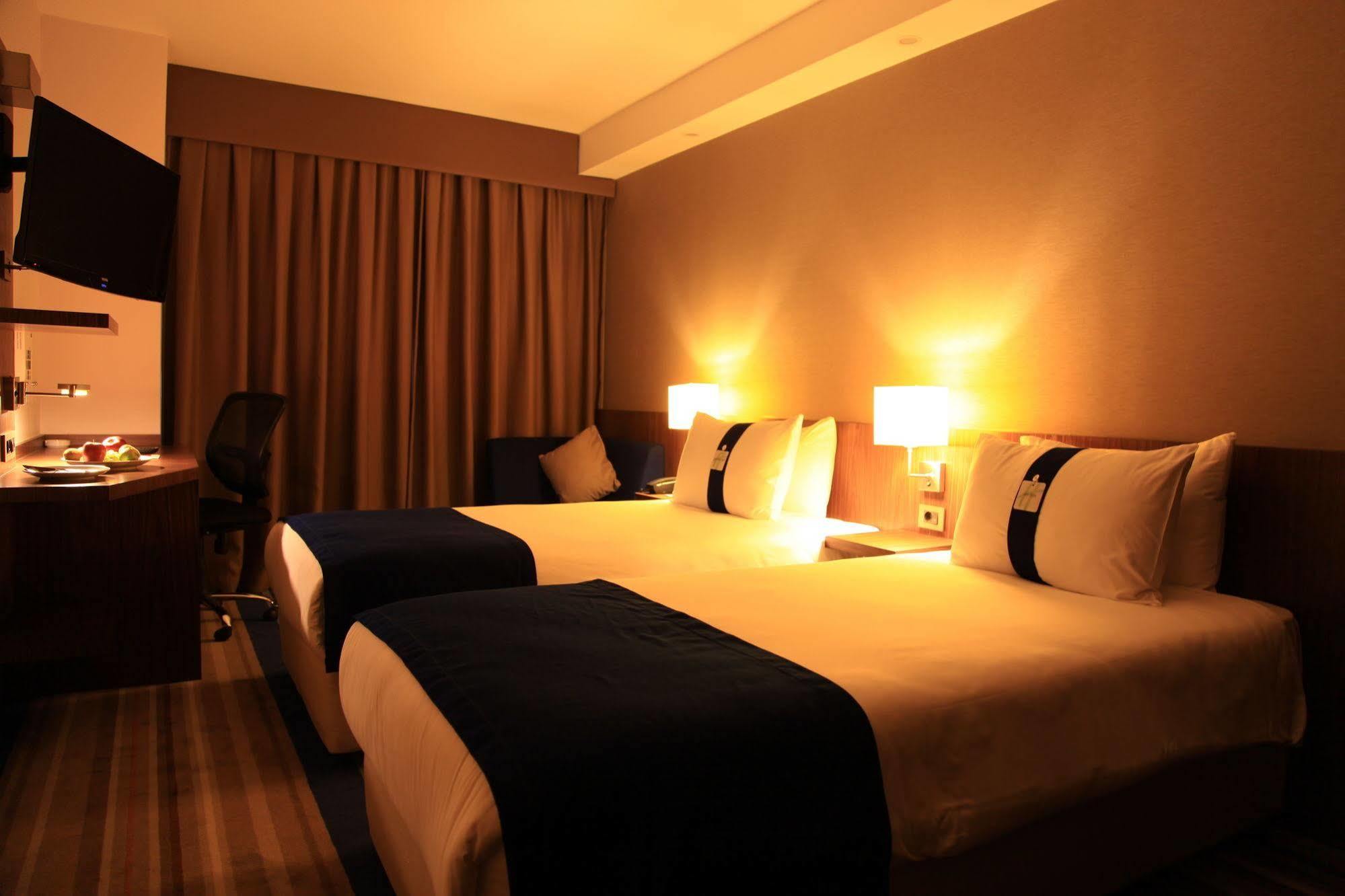 Express Airport 3*
