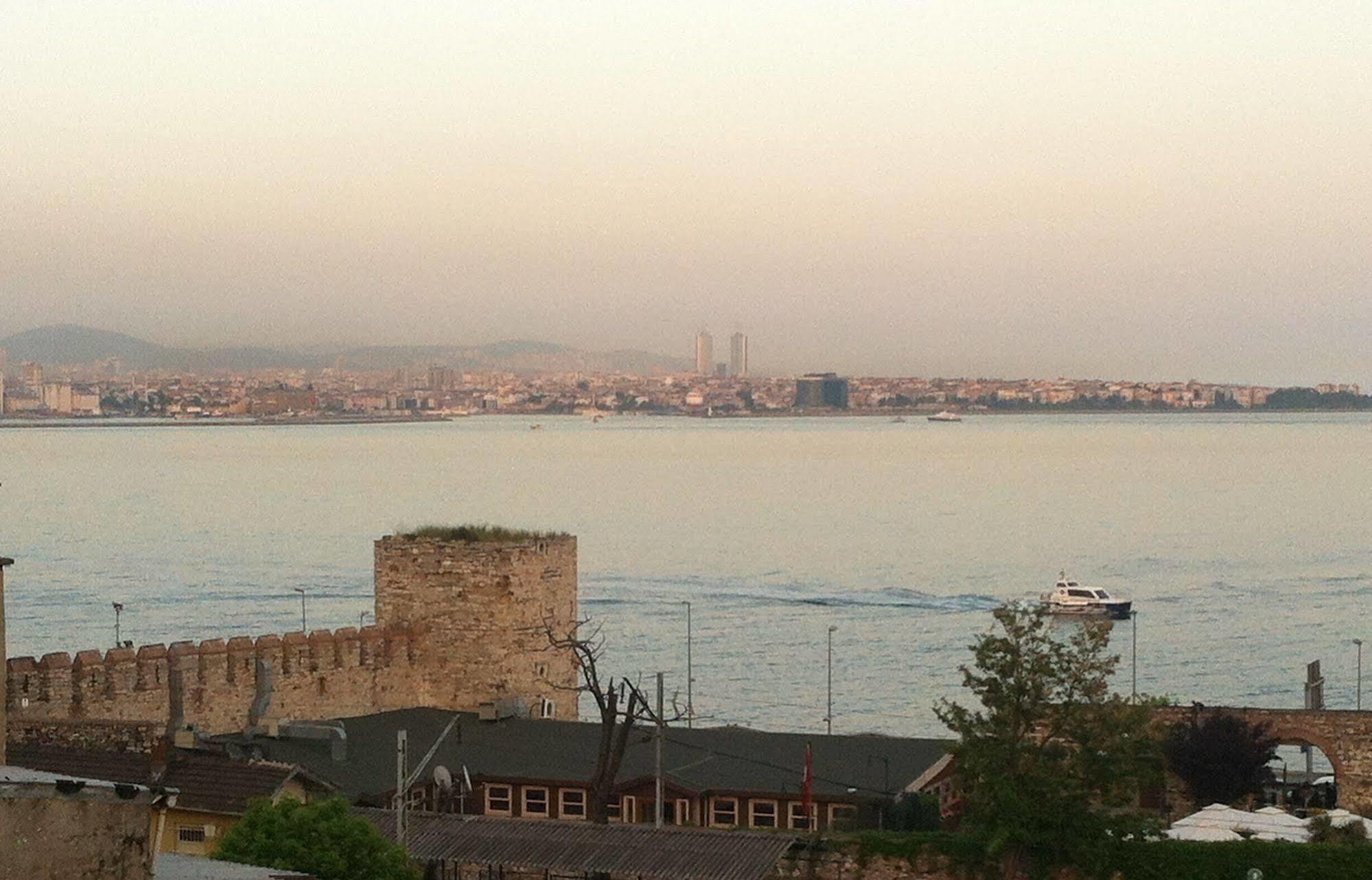 Hotel Spinel - Old 3*