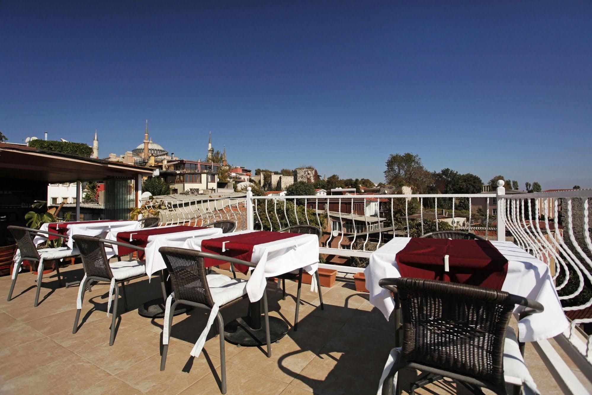 Hotel Spinel - Old 3*