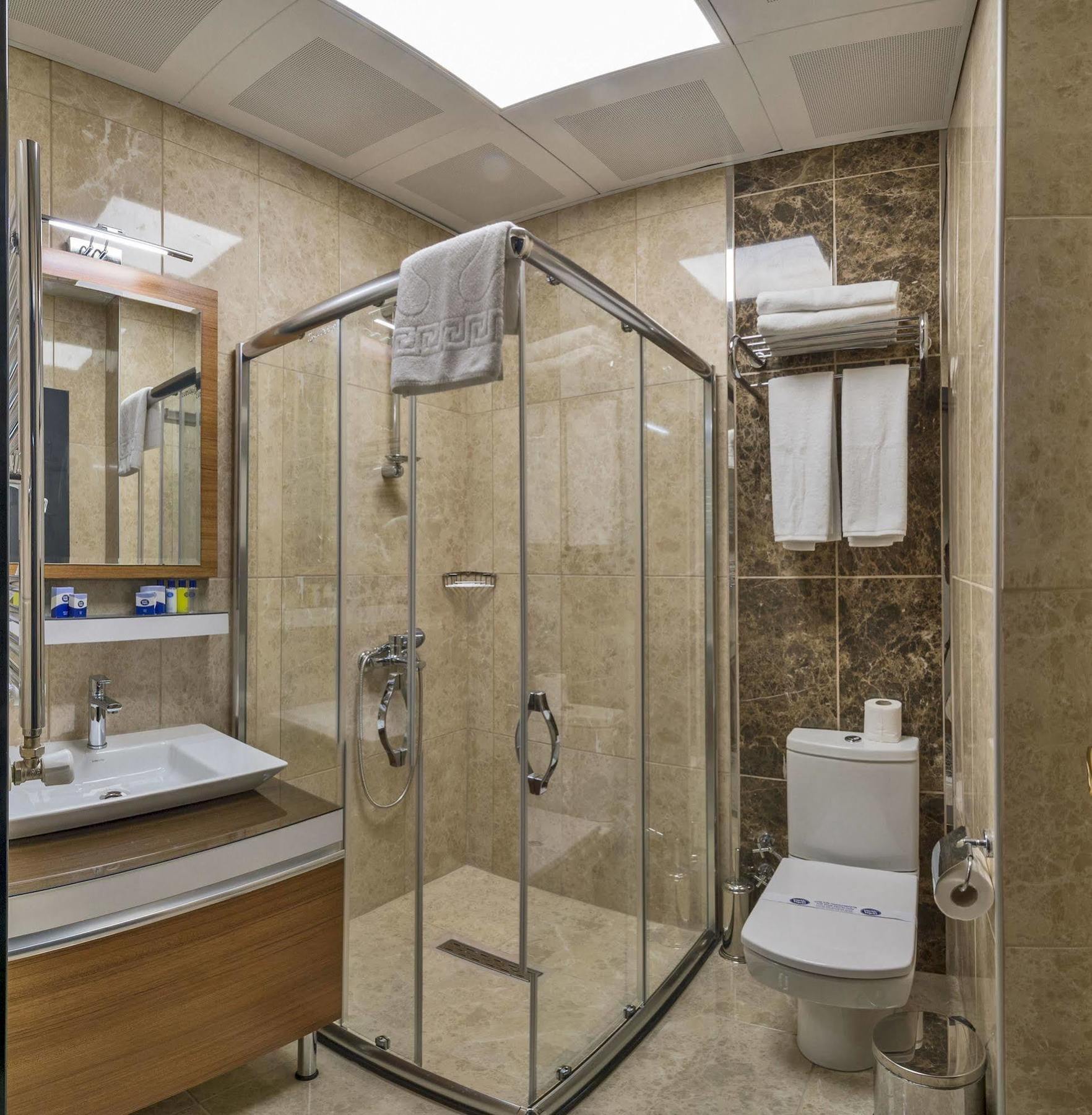 Business Life Gunesli Hotel 3*