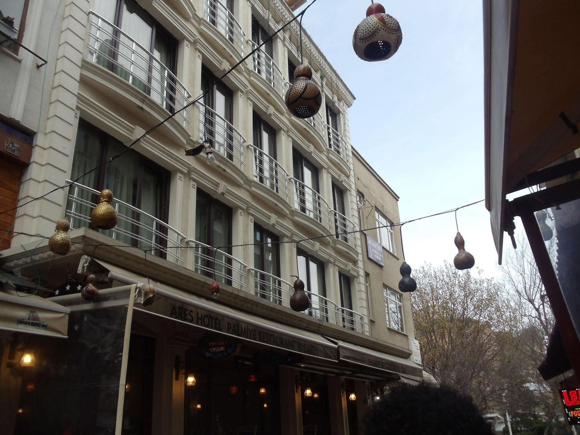 Ares Hotel