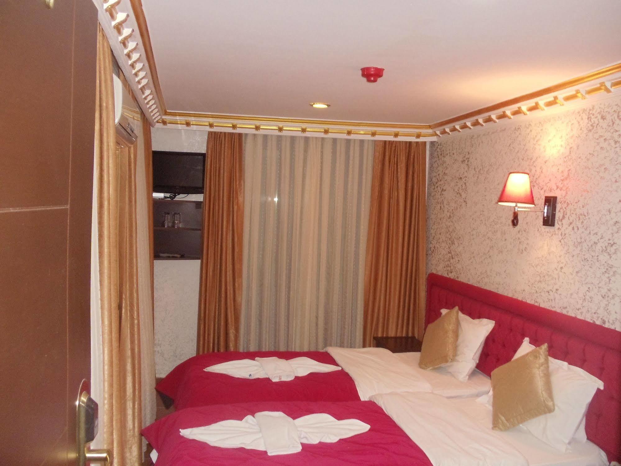 Ares Hotel