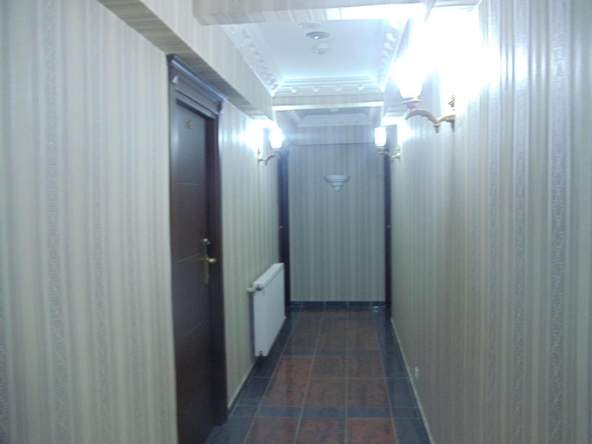 Hotel Ares 3*