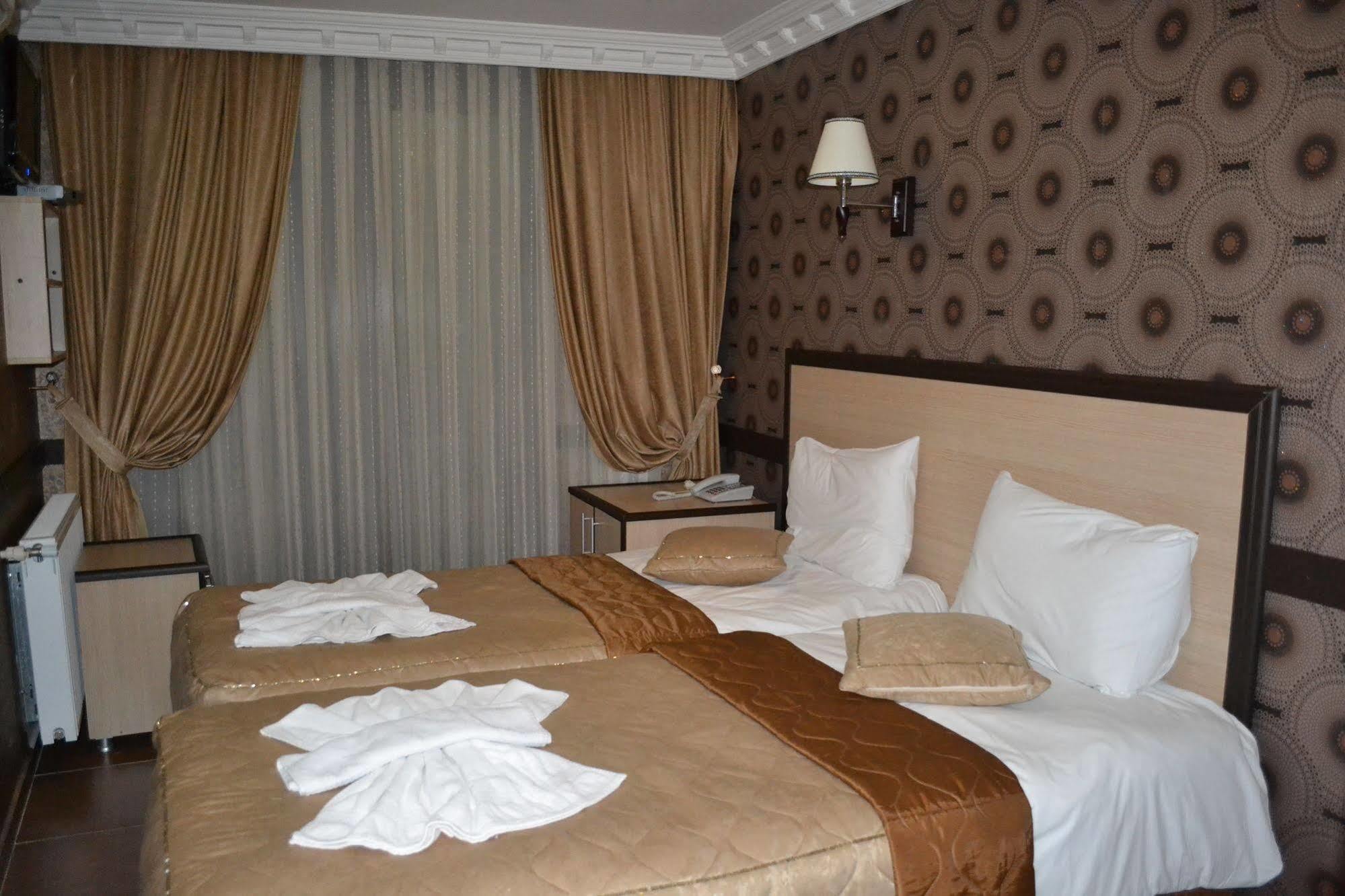 Hotel Ares 3*