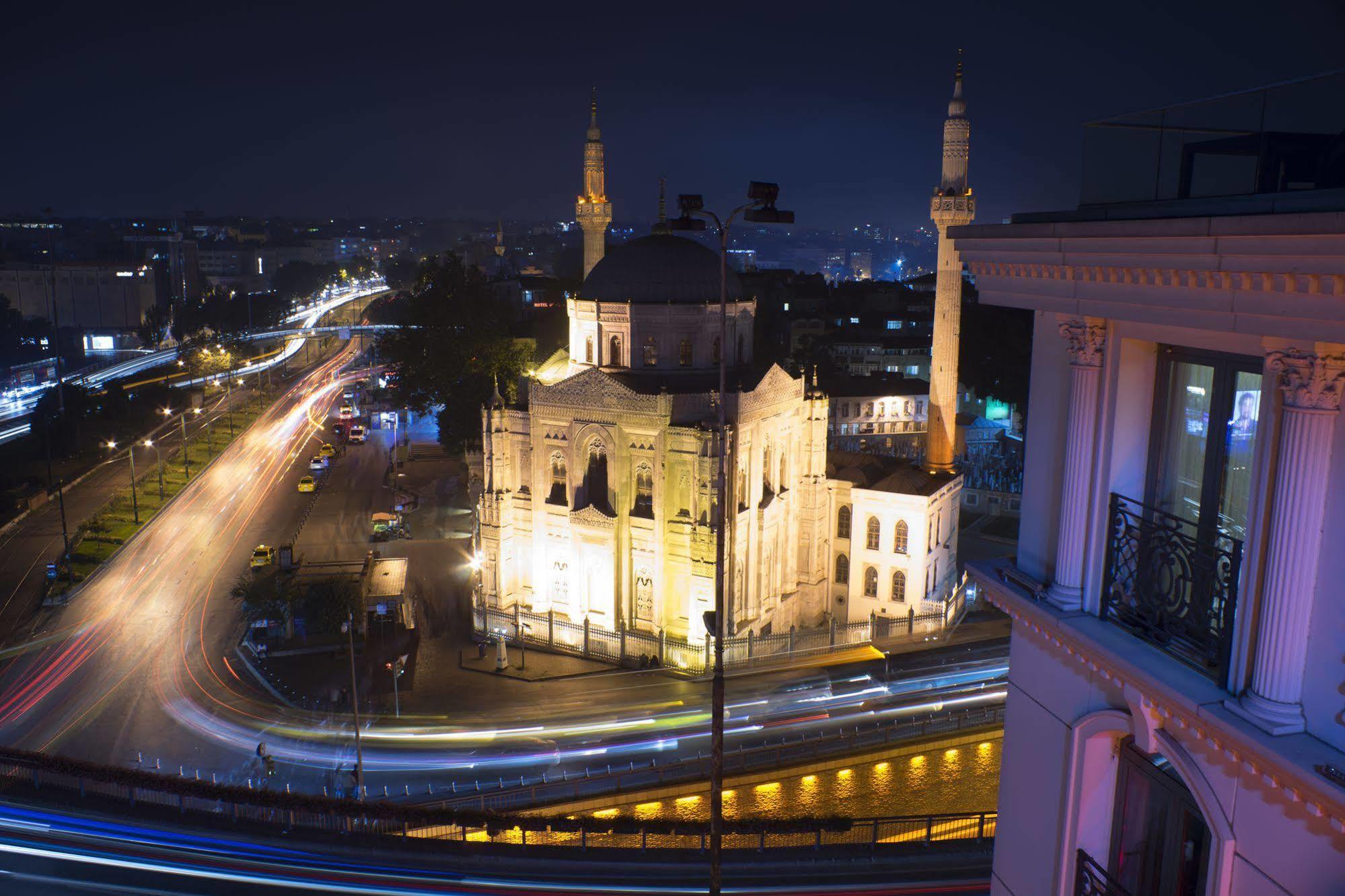 Parmada Hotel 3*