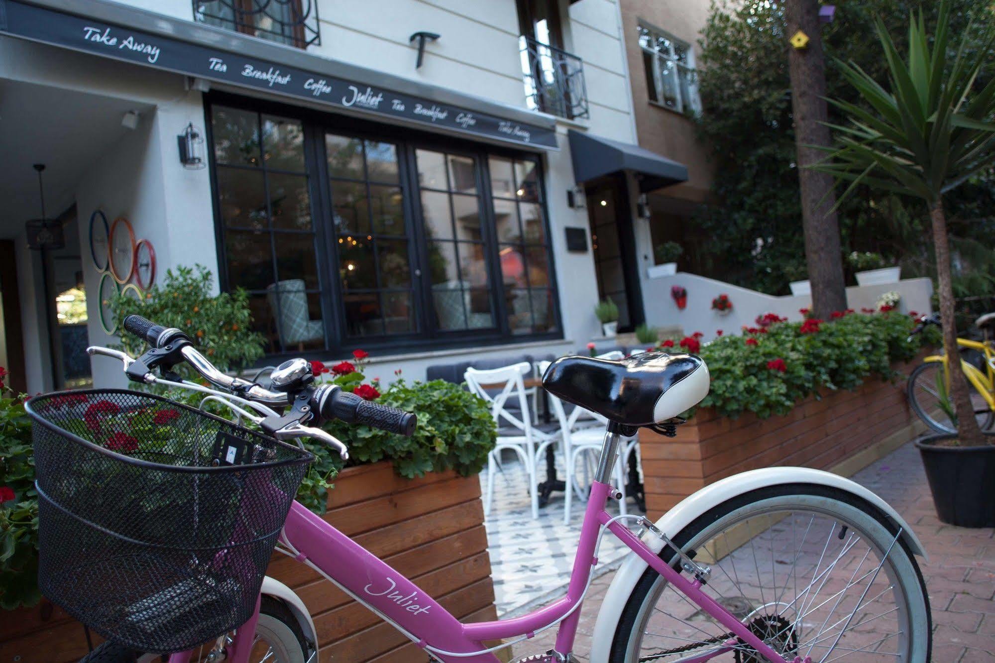 Juliet & Kitchen Hotel