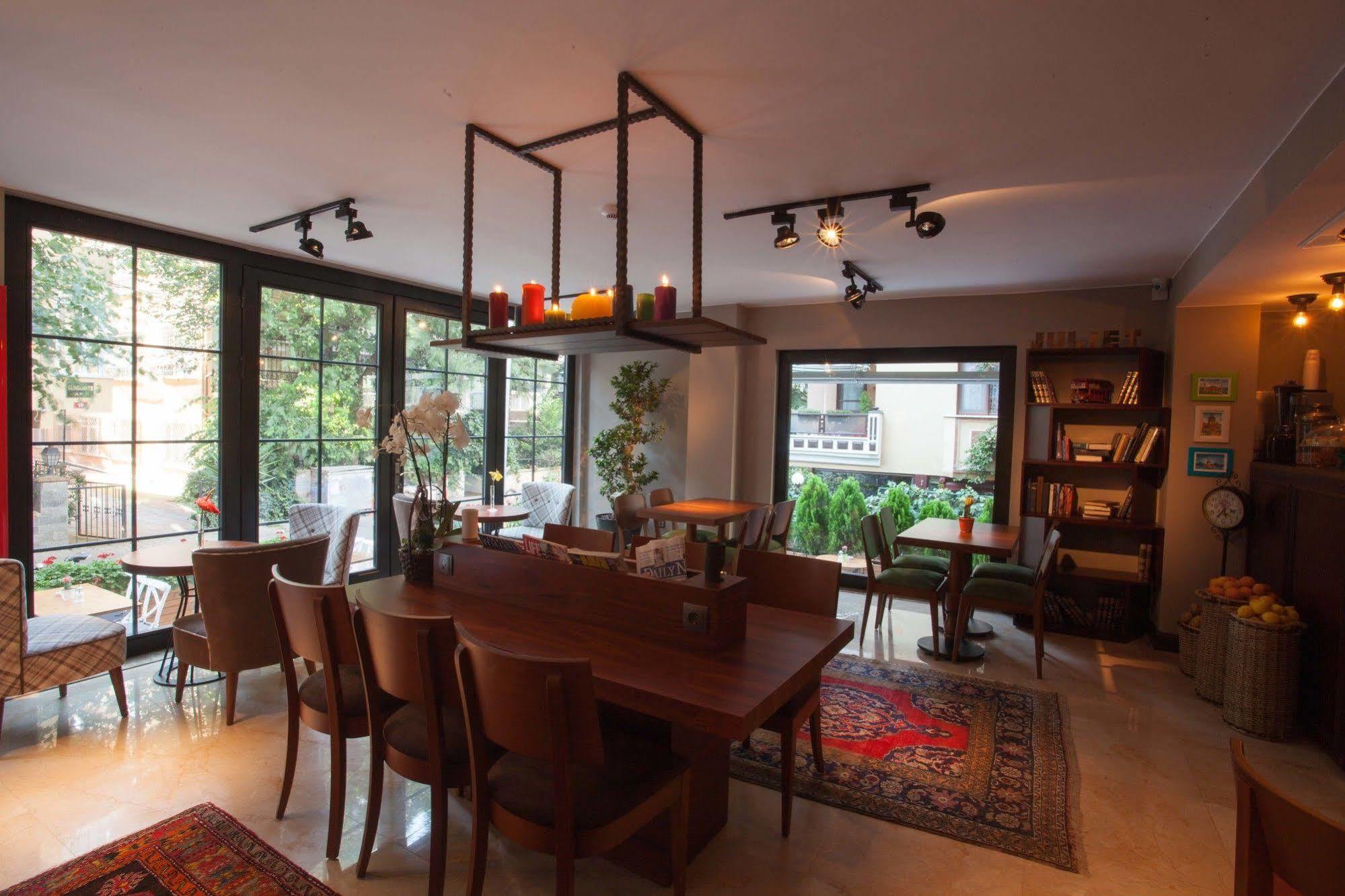 Juliet & Kitchen 2*