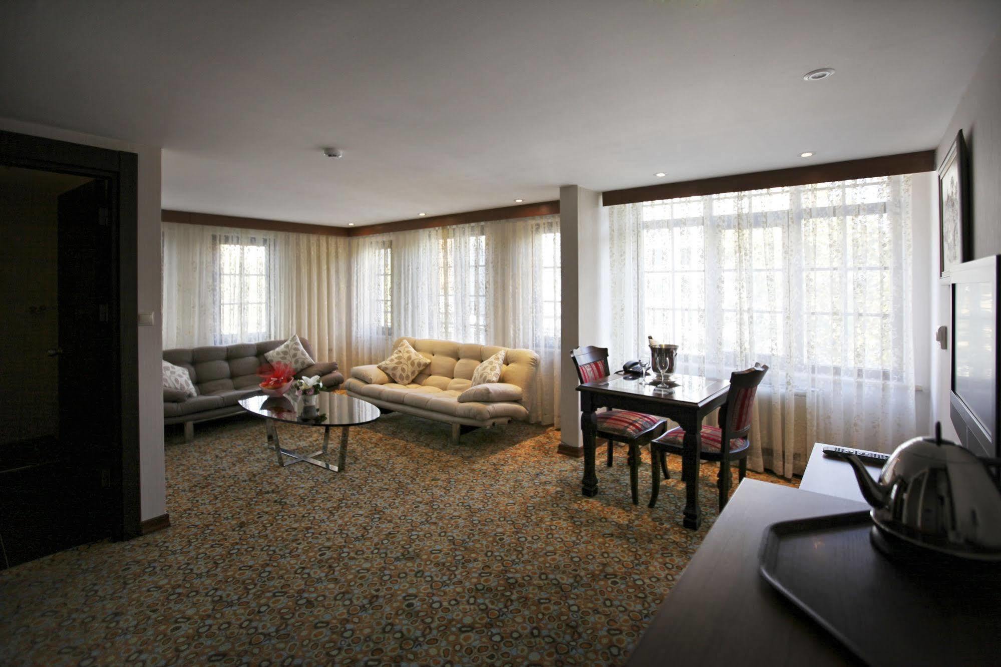 Taksim Hotel 4*