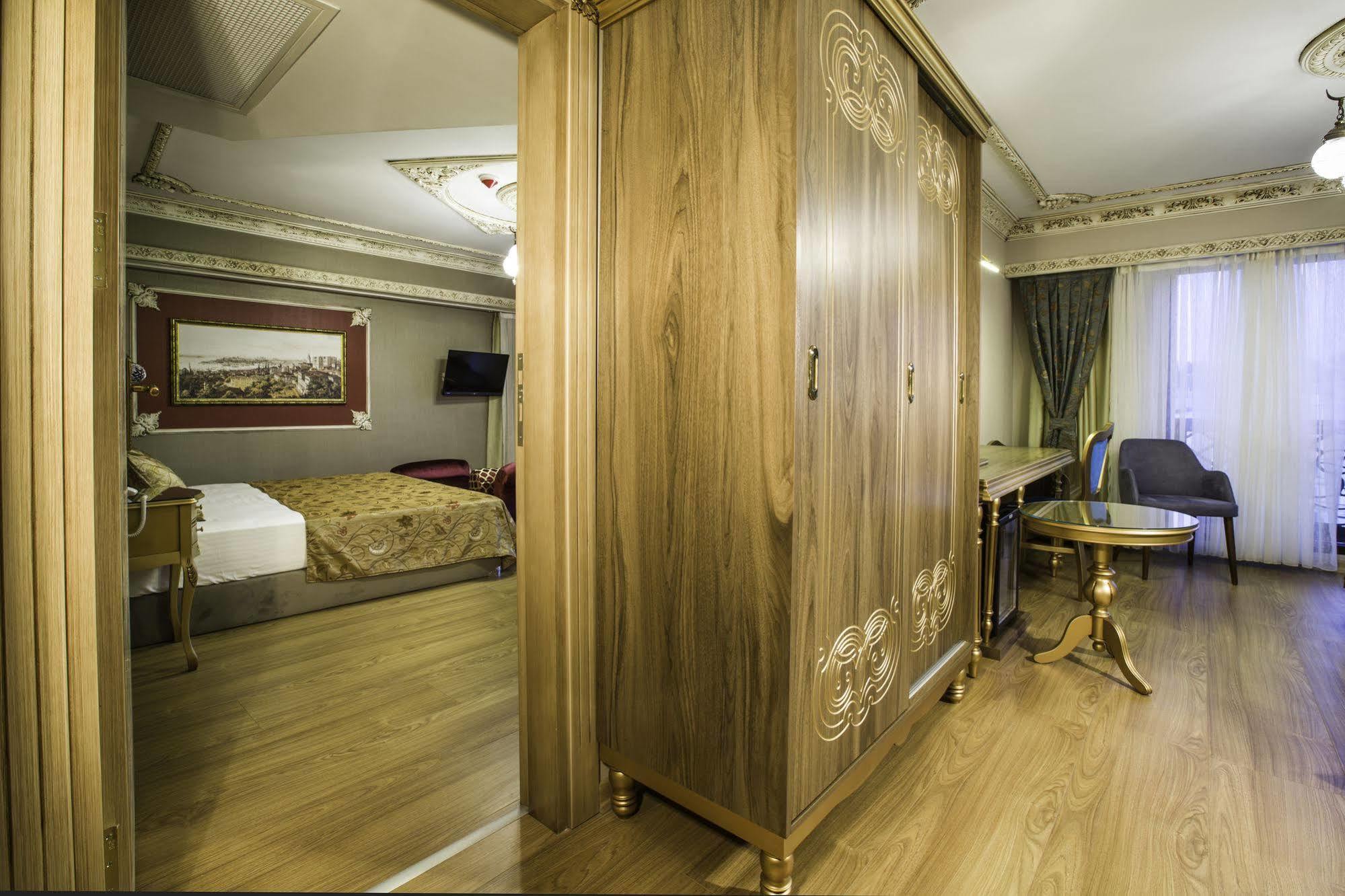 Phosphorion Hotel