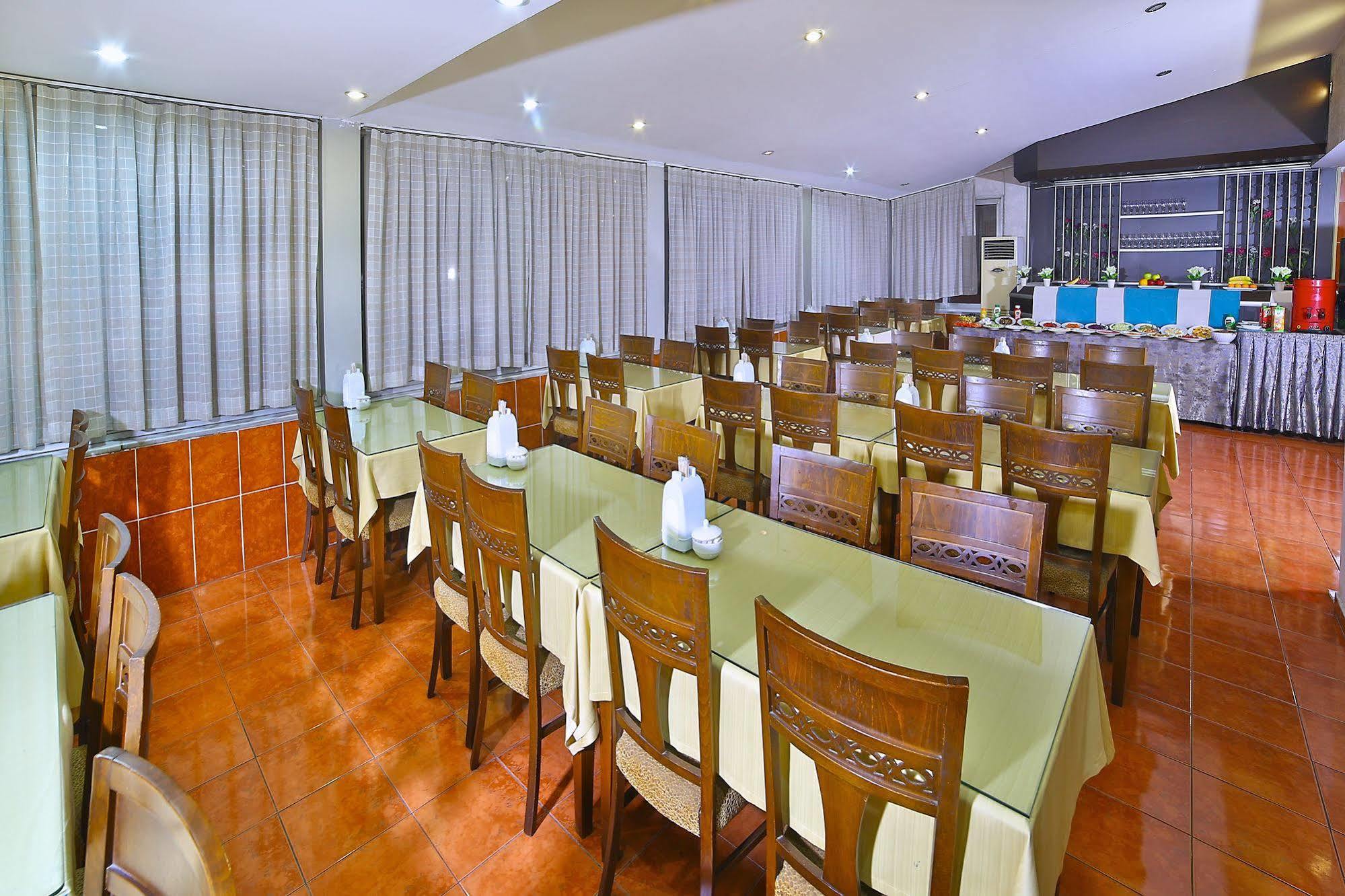 The Center Hotel 3*
