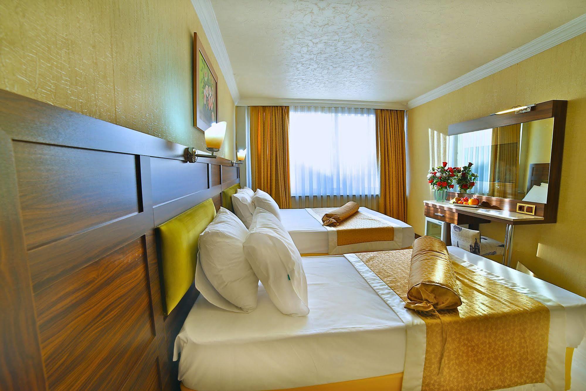 Hotel The Center