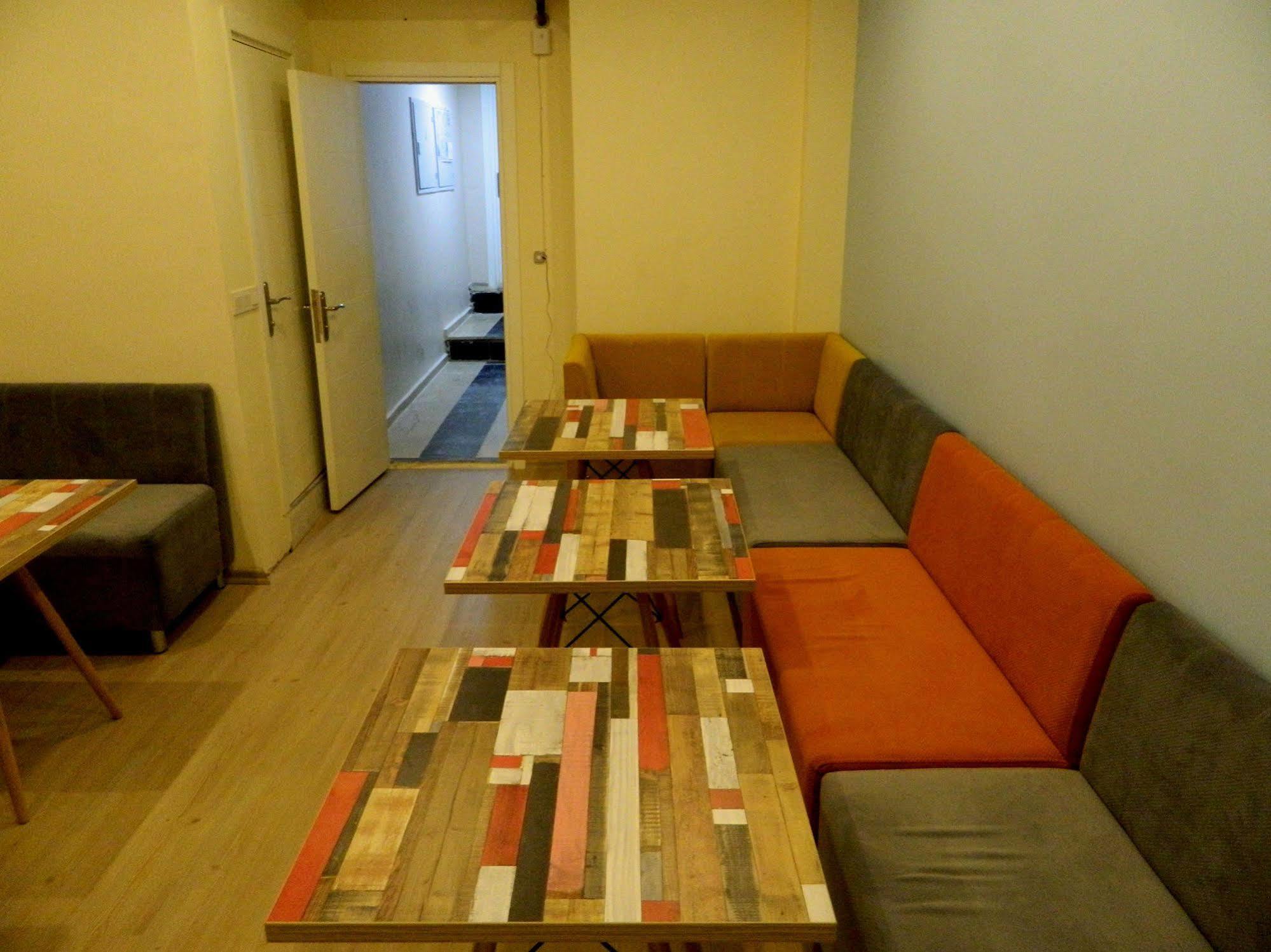 Taksim Mood Aparthotel 2*