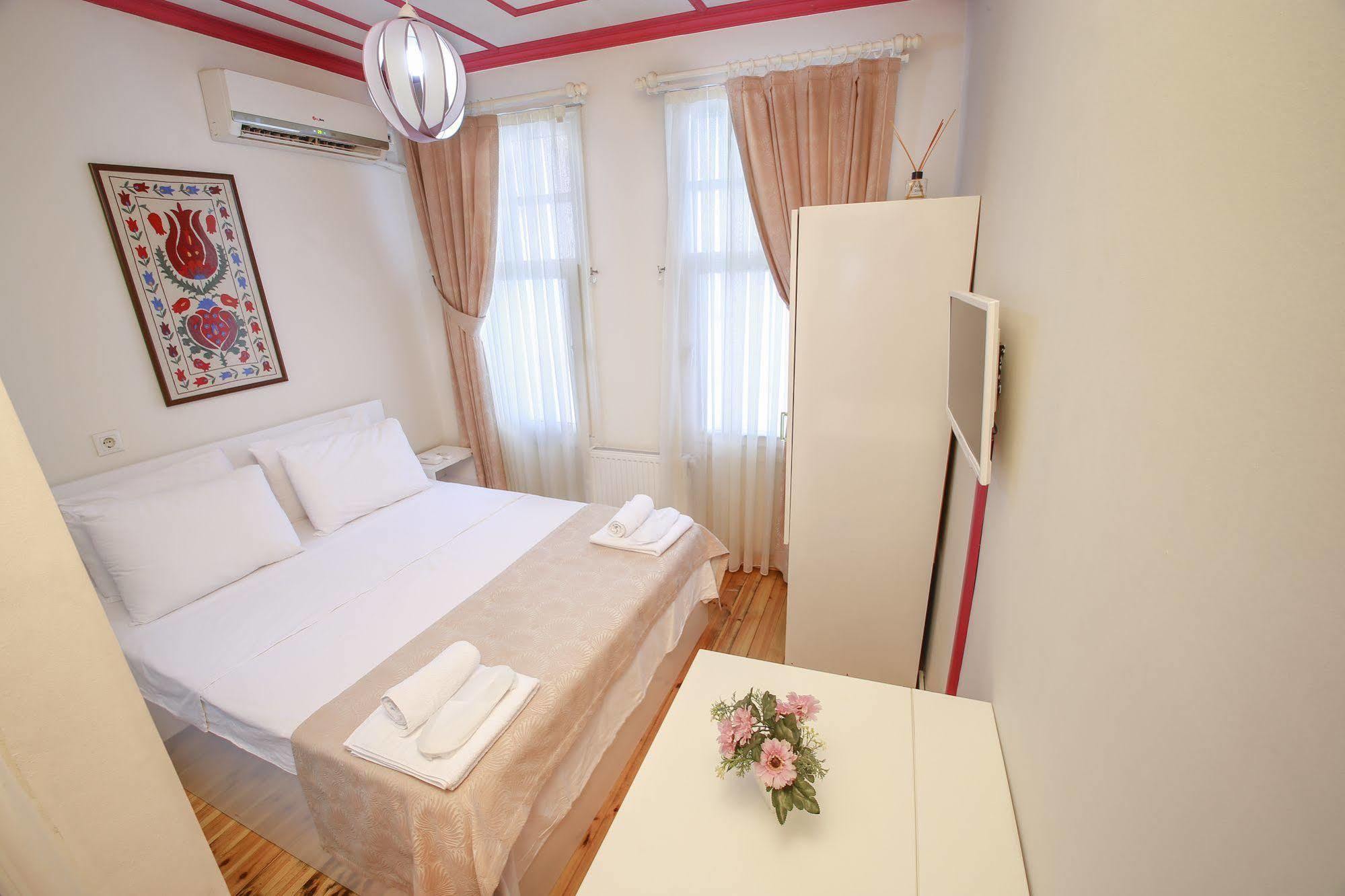 Lale Ortakoey Istanbul