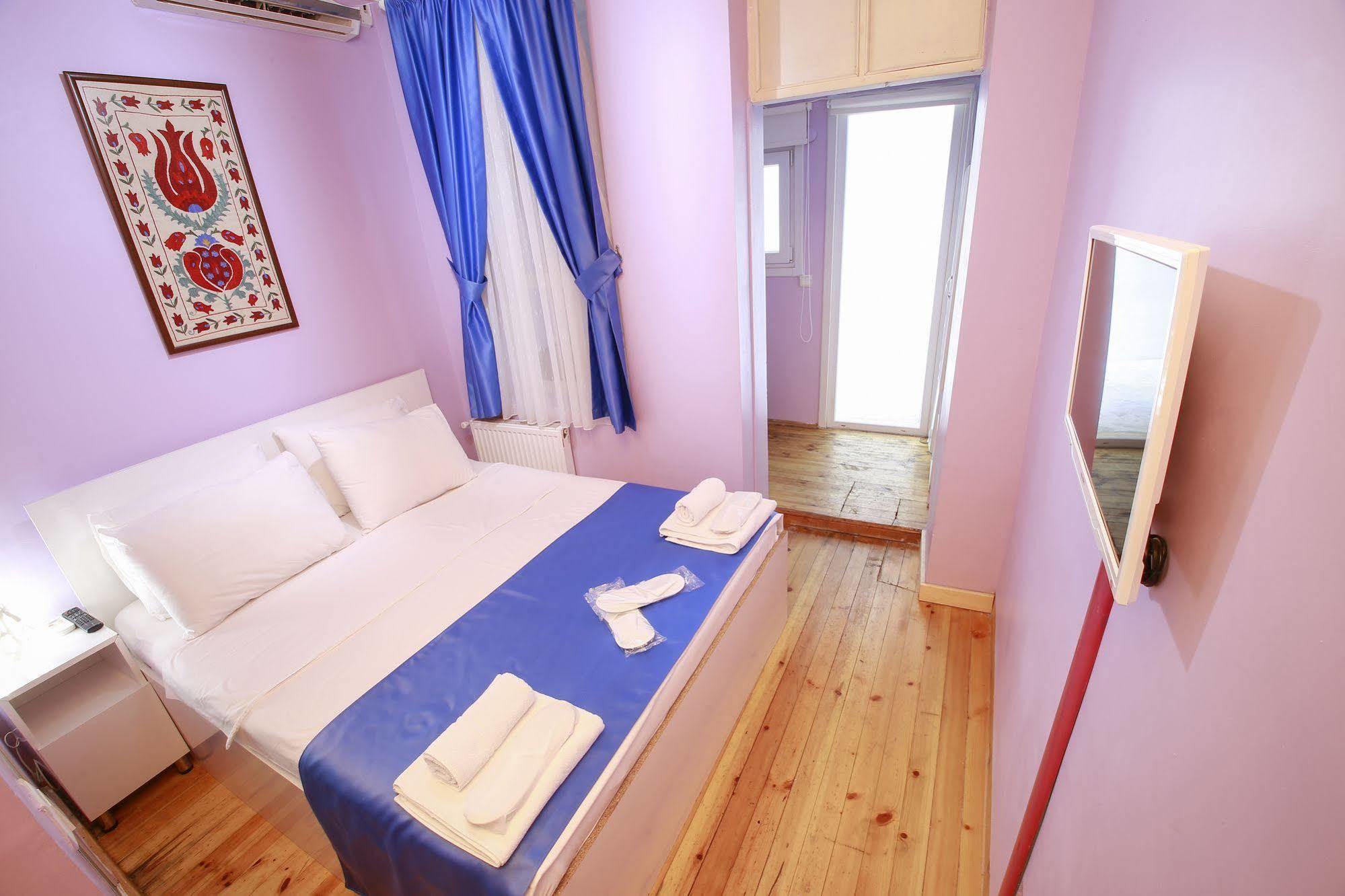 Lale Ortakoey Hotel 3*