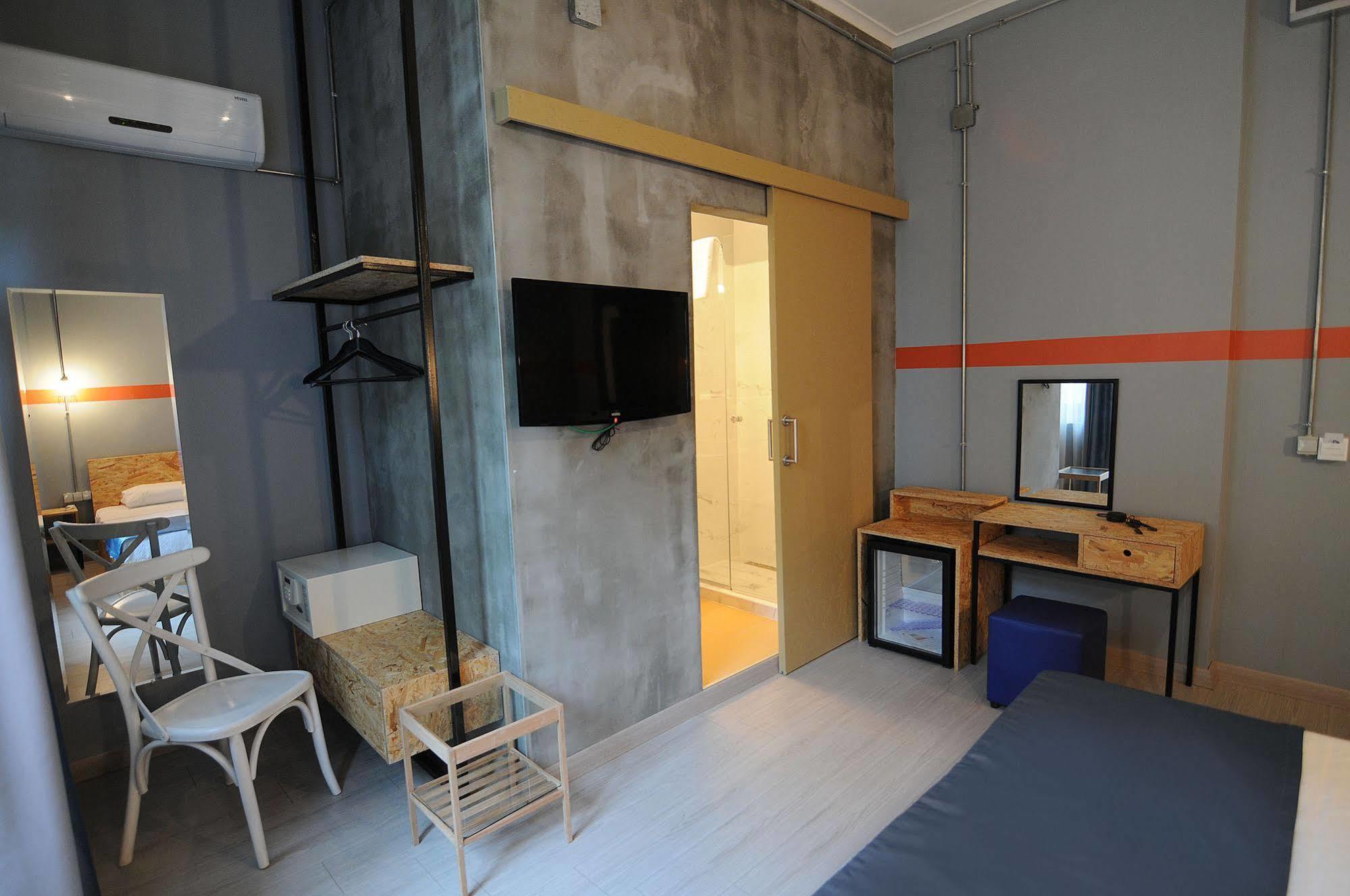 Hotel Taksim Safe House 3*